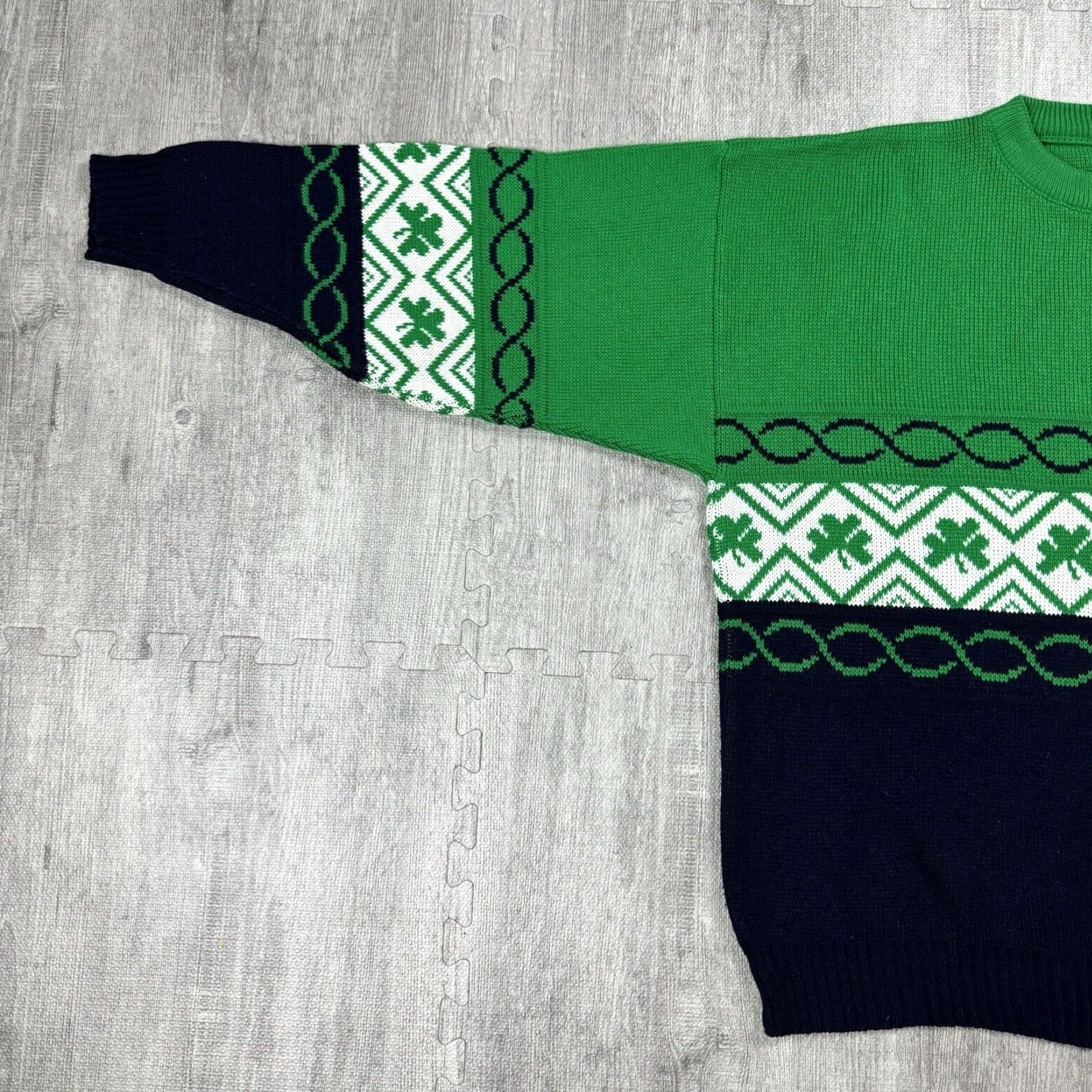 Vintage VINTAGE Emerald Sports Irish Shamrock Sweater Crew Neck Long Sleeve Knit XL Green Navy Sports Mens Size US XL / EU 56 / 4 - 3 Thumbnail