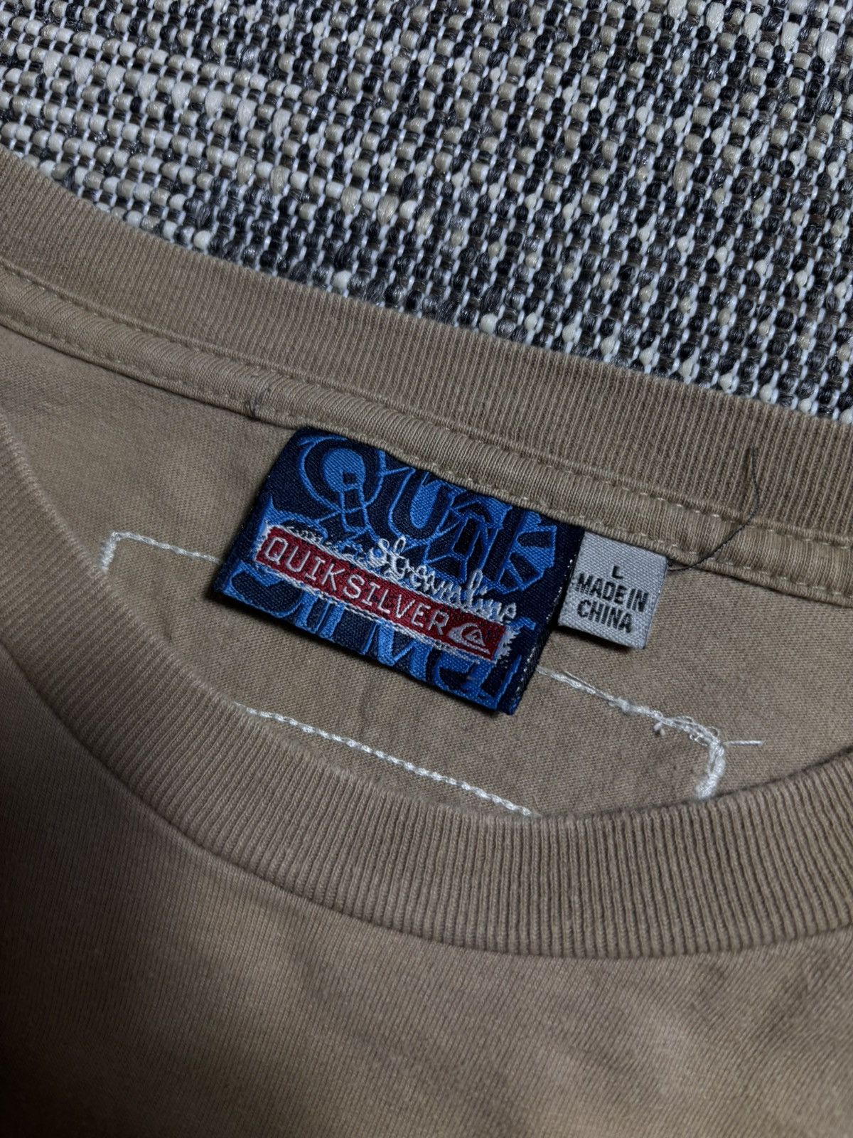 Quiksilver Quiksilver Vintage Surfing True Patch Work T-Shirt Size US L / EU 52-54 / 3 - 5 Thumbnail