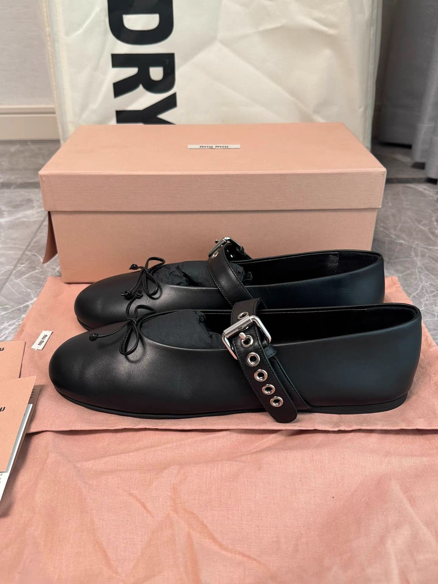Miu Miu MiuMiu Bow Ballet Flats K6 Size US 9 / IT 39 - 1 Thumbnail