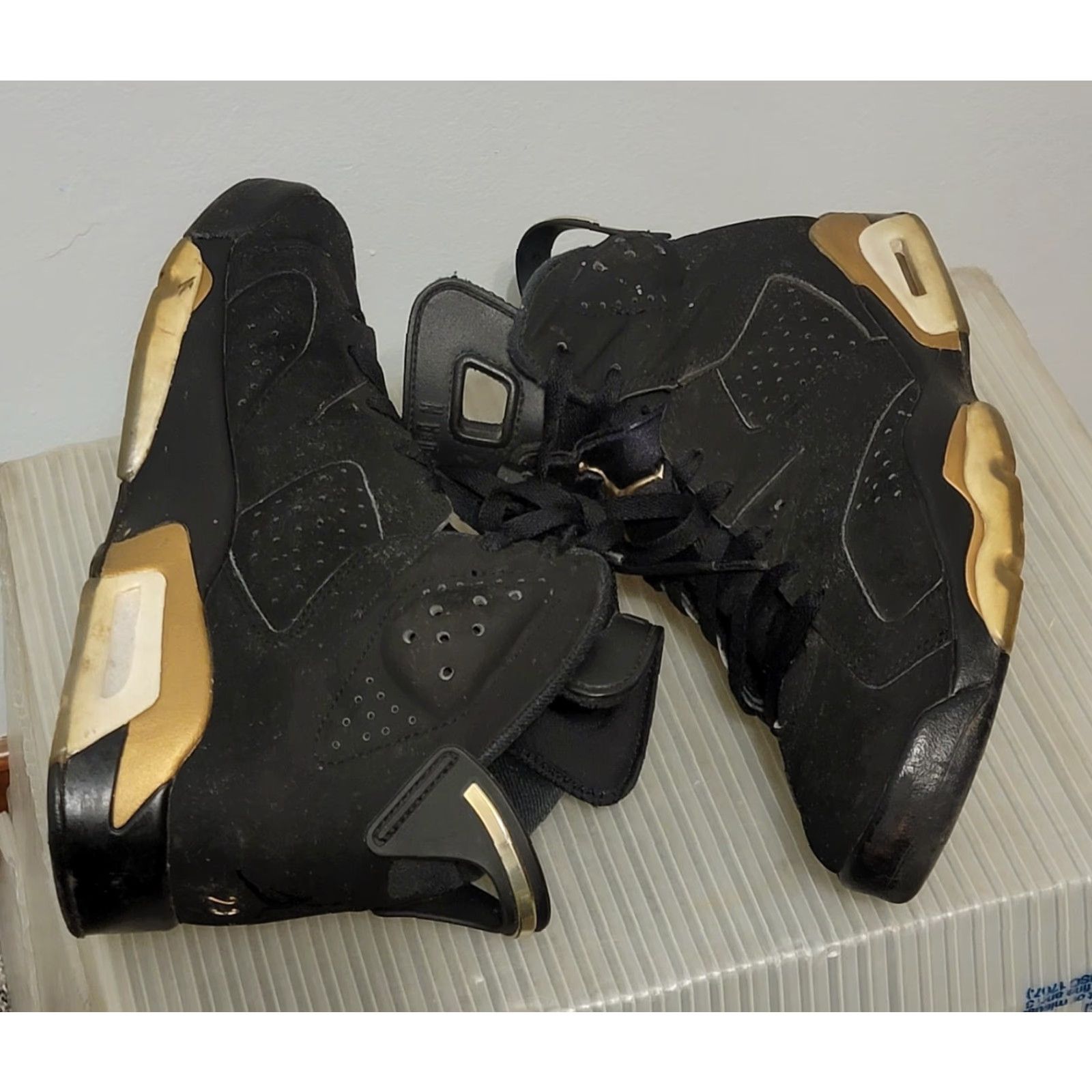 Jordan Brand Jordan 6 Retro Defining Moments 2020 Sneaker Men US 8 Black Nubuck Mid Top CT4954-007 Air Jordan 6 Shoes Athletic Fashion Size US 8 / EU 41 - 4 Thumbnail