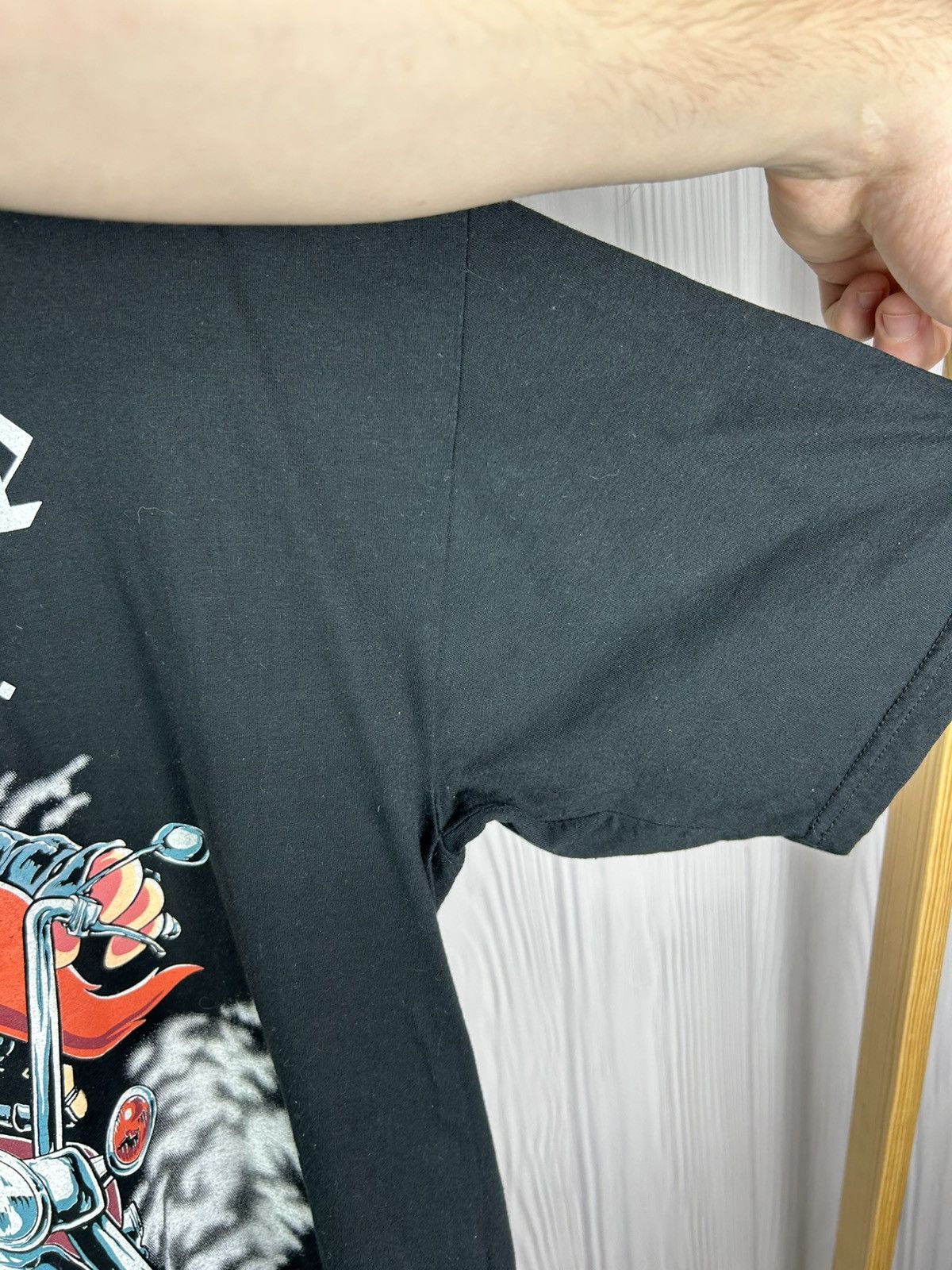 Warner Bros Rare Vintage Yosemite Sam’s Biker Harley T-Shirt Size L Size US L / EU 52-54 / 3 - 7 Thumbnail