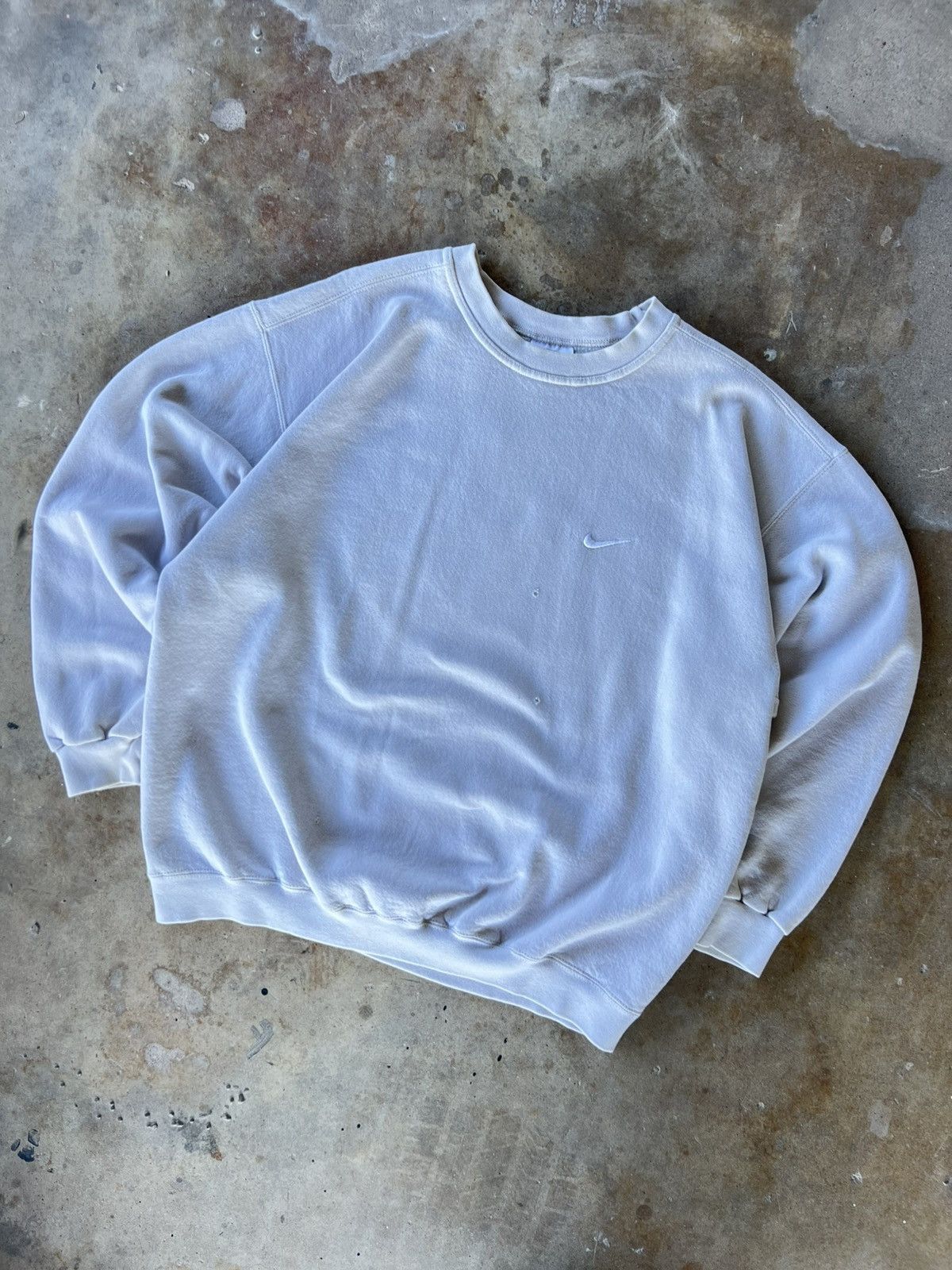 Nike Vintage RARE 90’s Nike Marshmallow Cream Sweatshirt Crewneck Size US L / EU 52-54 / 3 - 2 Thumbnail