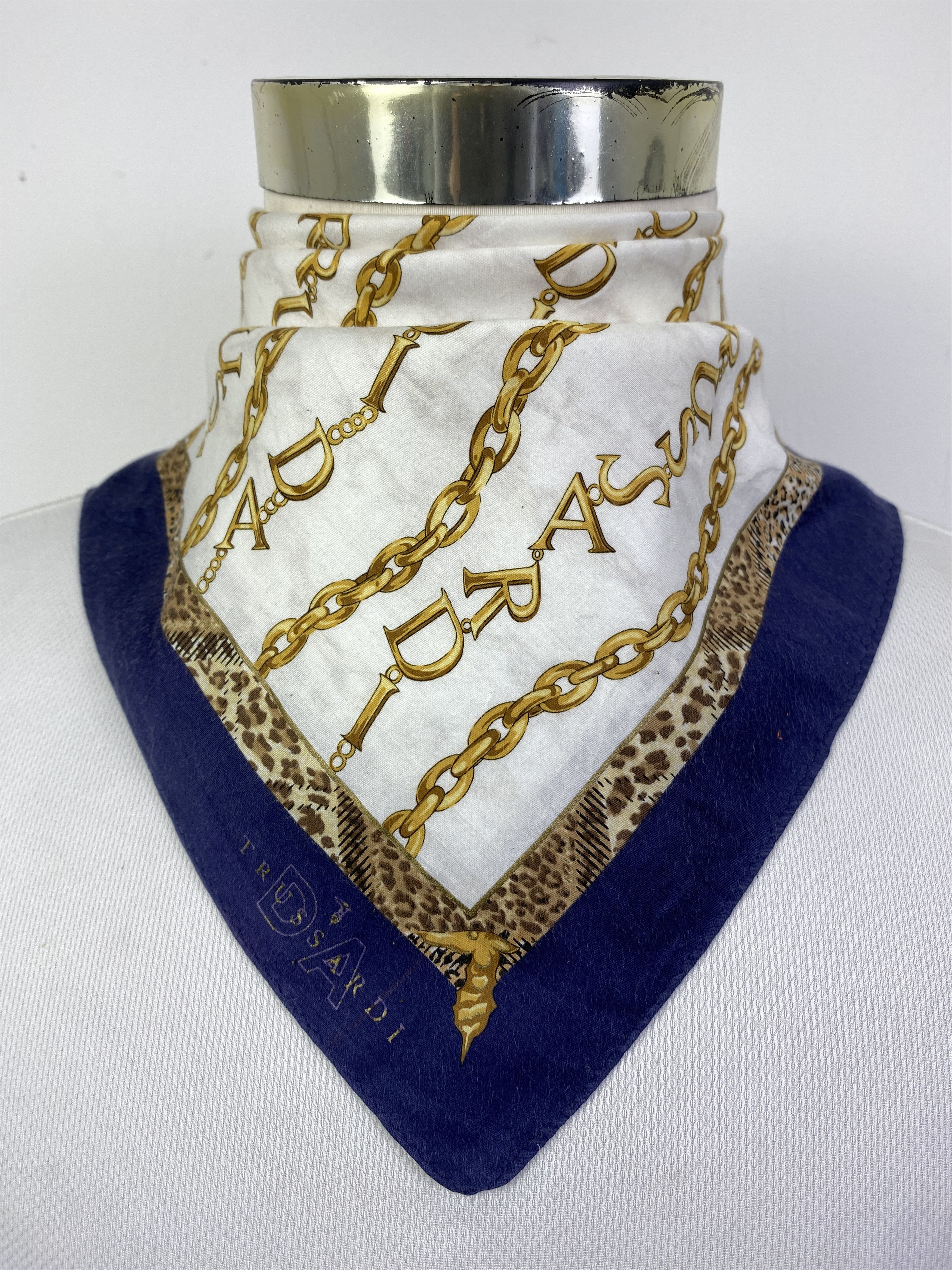 Trussardi Vintage Trussardi Handkerchief / Neckerchief KT0015 Size ONE SIZE - 1 Thumbnail