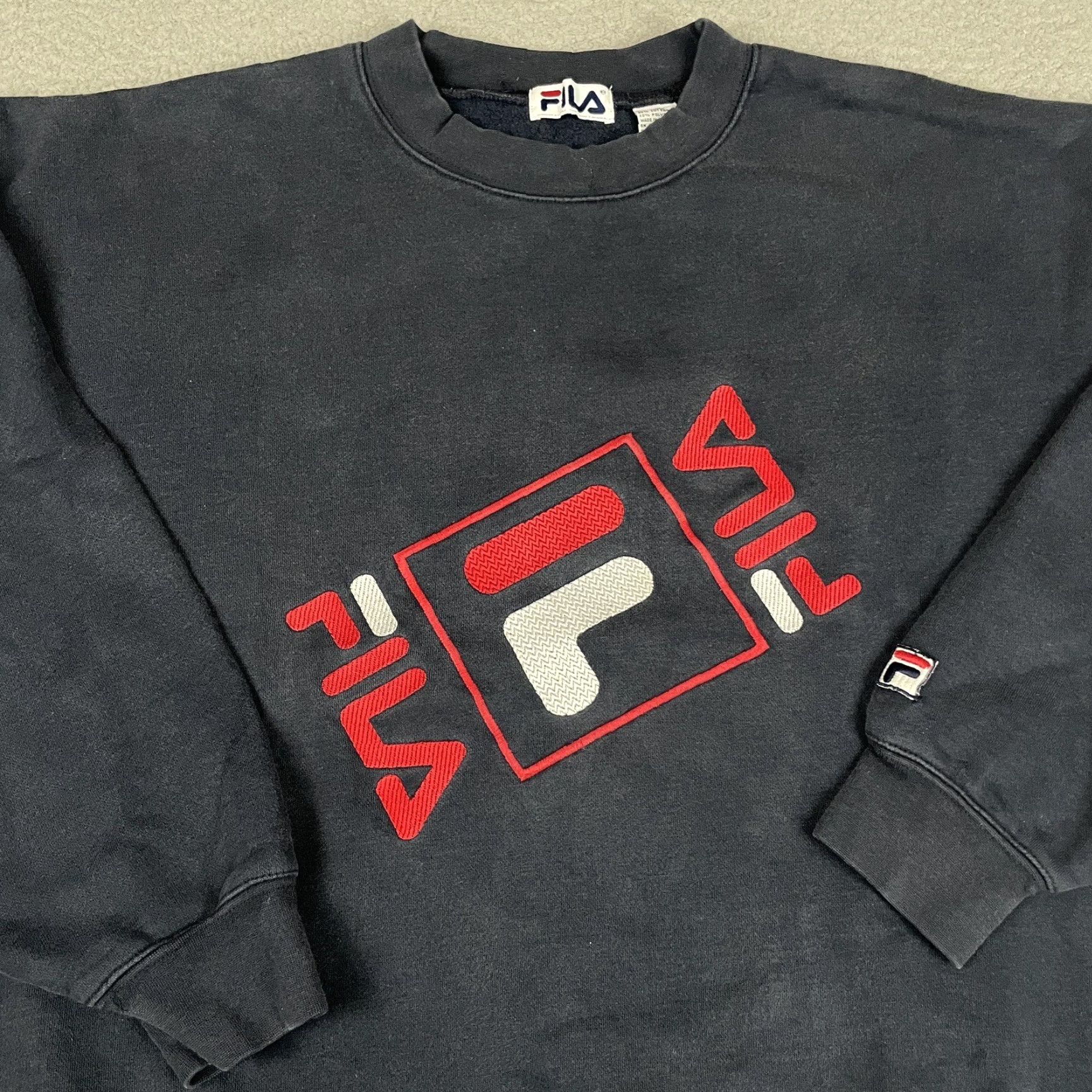 Fila VINTAGE FILA Sweatshirt Adult 2XL Blue Navy Crewneck Long Sleeve Pullover Shirt Mens 90s Sports Size US XXL / EU 58 / 5 - 2 Thumbnail