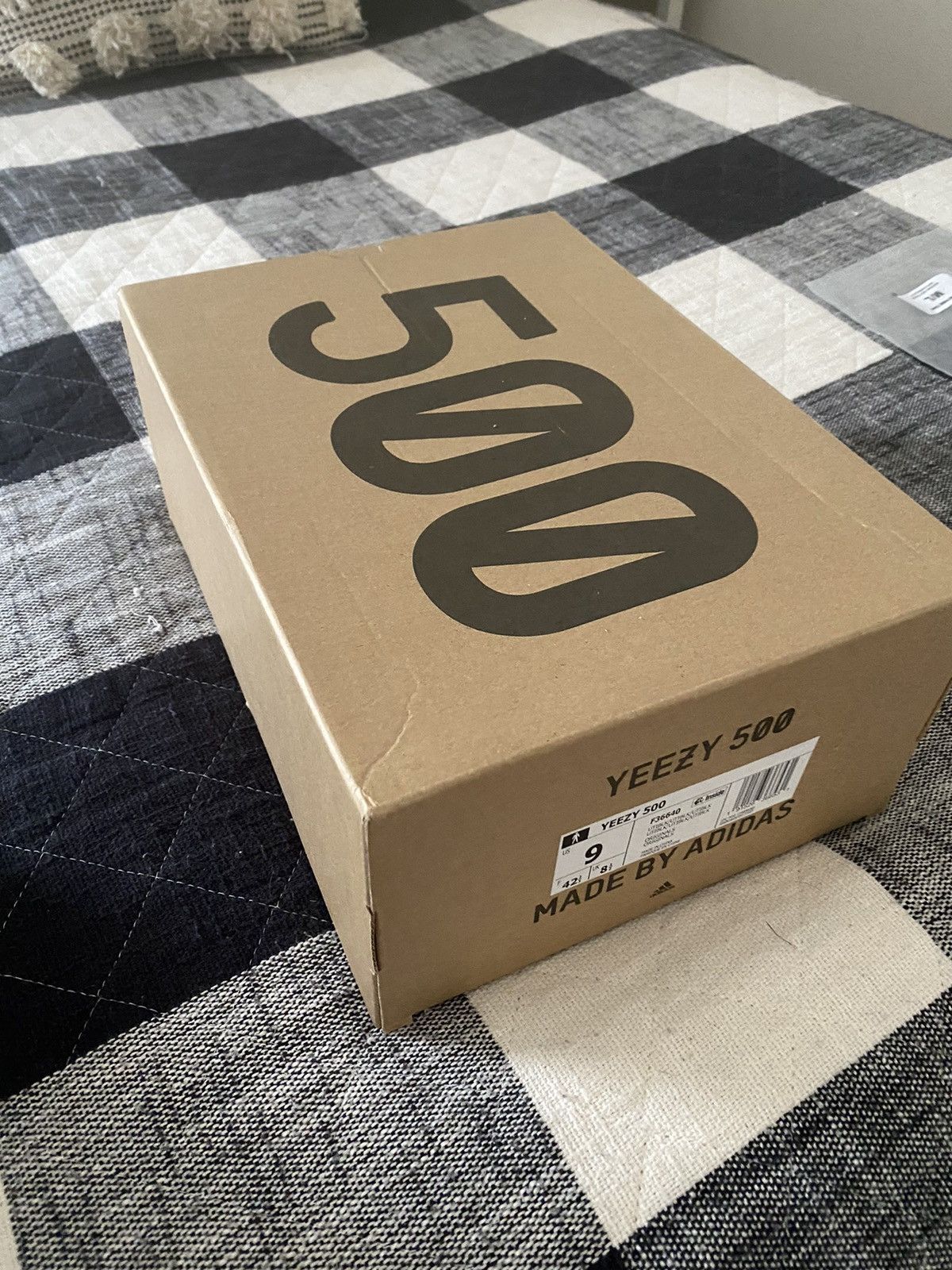 Adidas × Kanye West Yeezy 500 ‘Utility Black’ 2018 Size US 9 / EU 42 - 13 Thumbnail