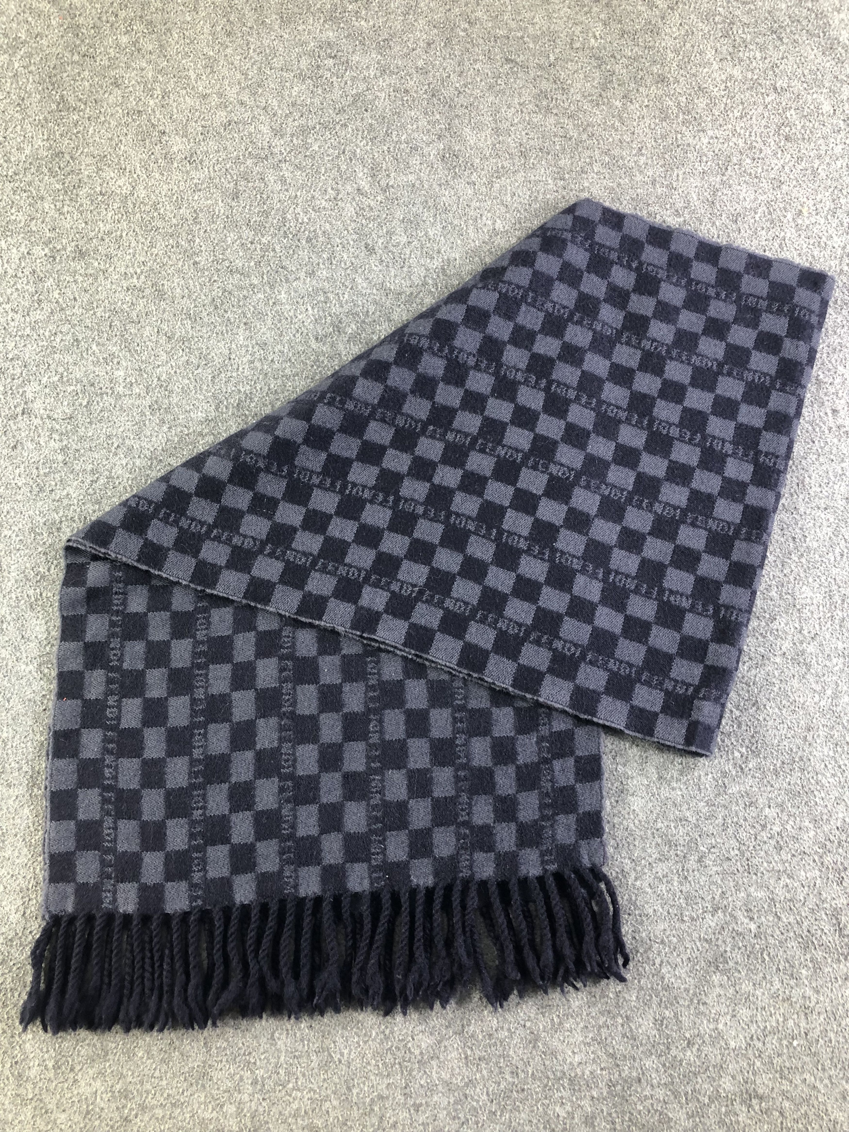 Fendi Fendi Wool Scarf / Muffler / Neckwear SS1312 Size ONE SIZE - 3 Thumbnail