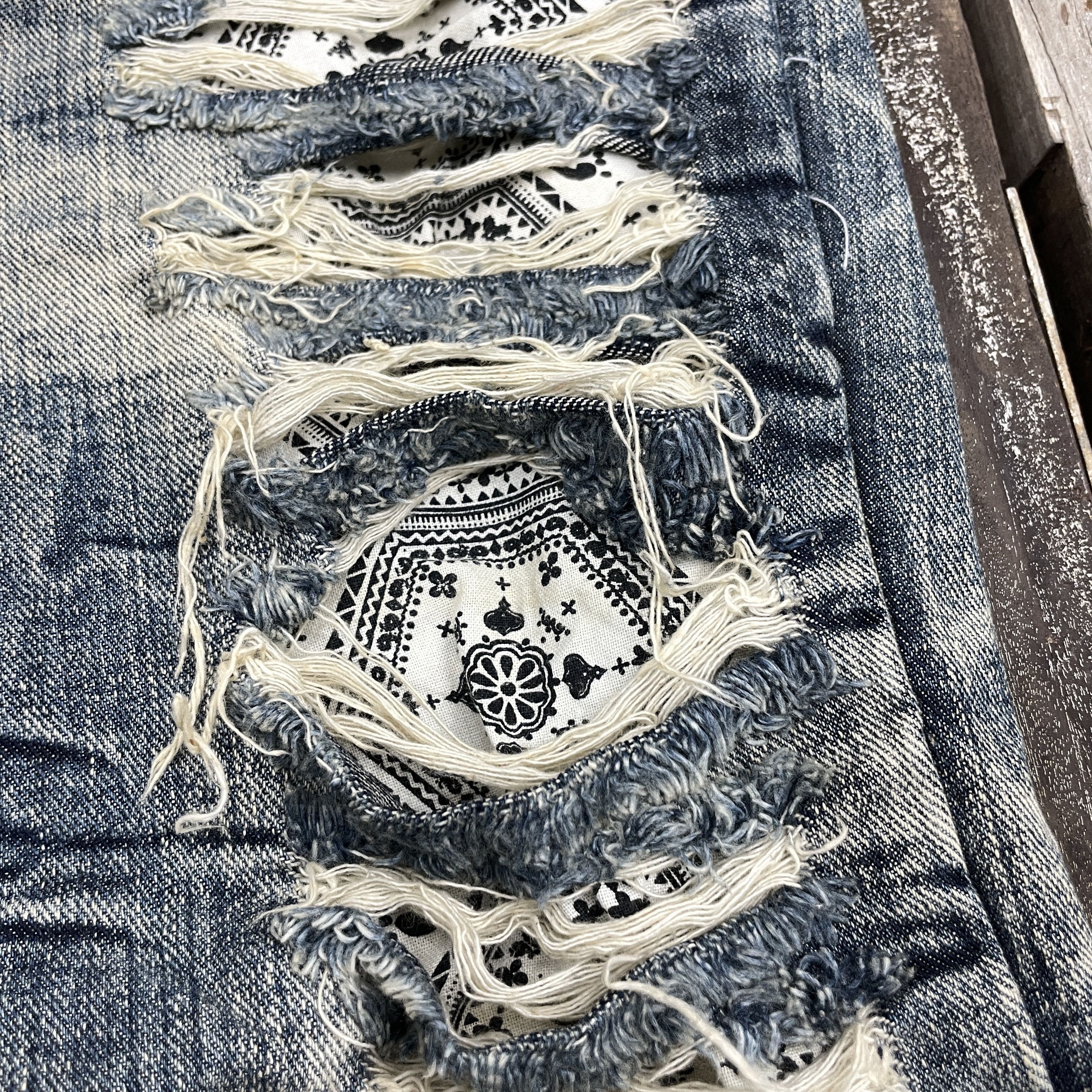 Japanese Brand × Vintage Vintage Japanese Brand Rare Design Distressed Jeans Size US 30 / EU 46 - 4 Thumbnail