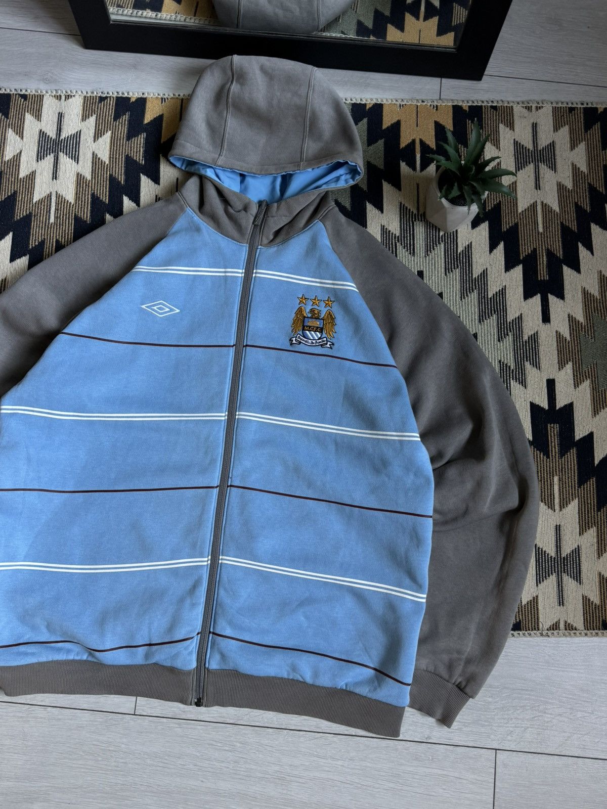 Umbro Vintage Umbro Manchester City Reversible Nylon Jacket Size US XL / EU 56 / 4 - 10 Thumbnail