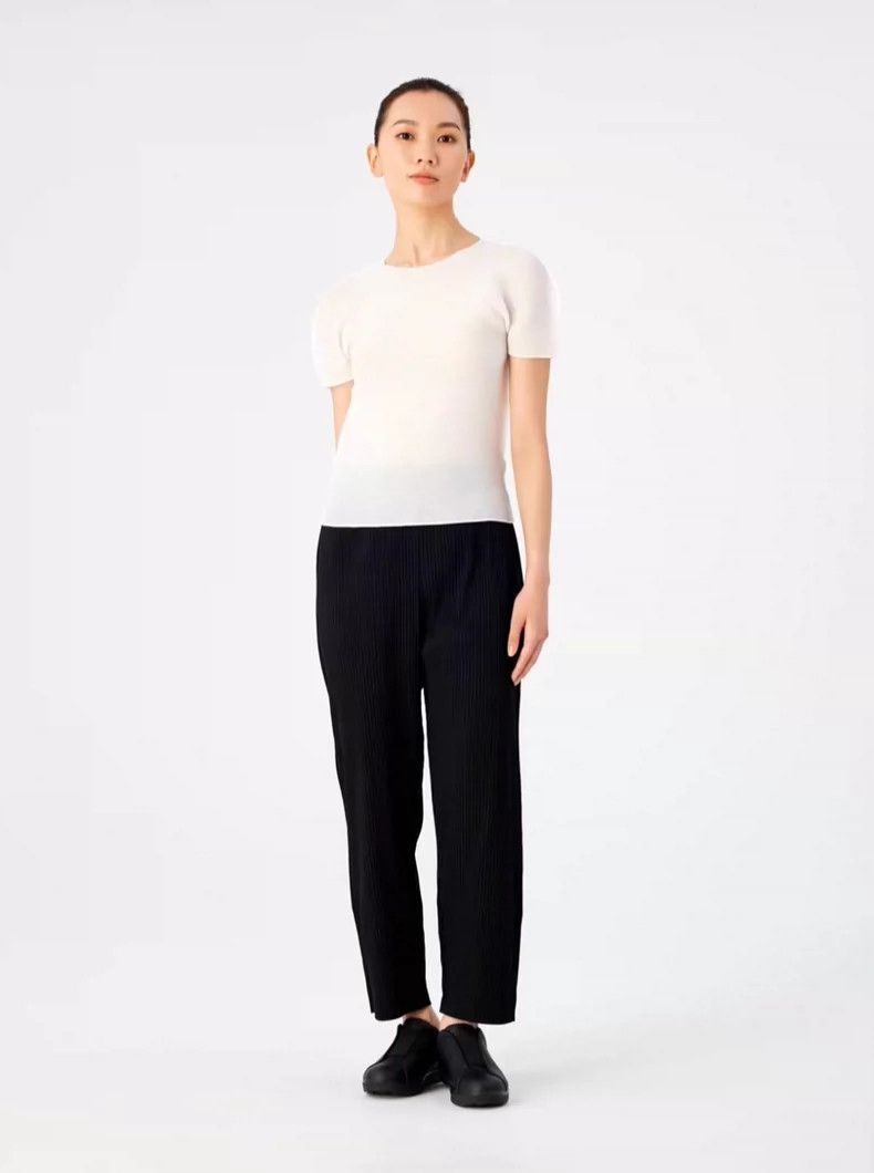 Issey Miyake Issey Miyake size:one size Black pleated pants Size 25" / US 0 / IT 36 - 6 Thumbnail