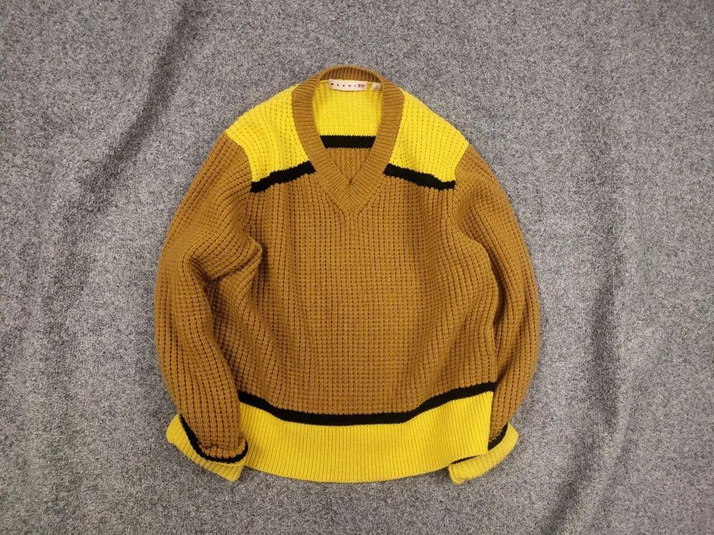 Marni Marni x Uniqlo Designer FW22 Knitted Vneck Cropped Sweater Size XL / US 12-14 / IT 48-50 - 2 Thumbnail