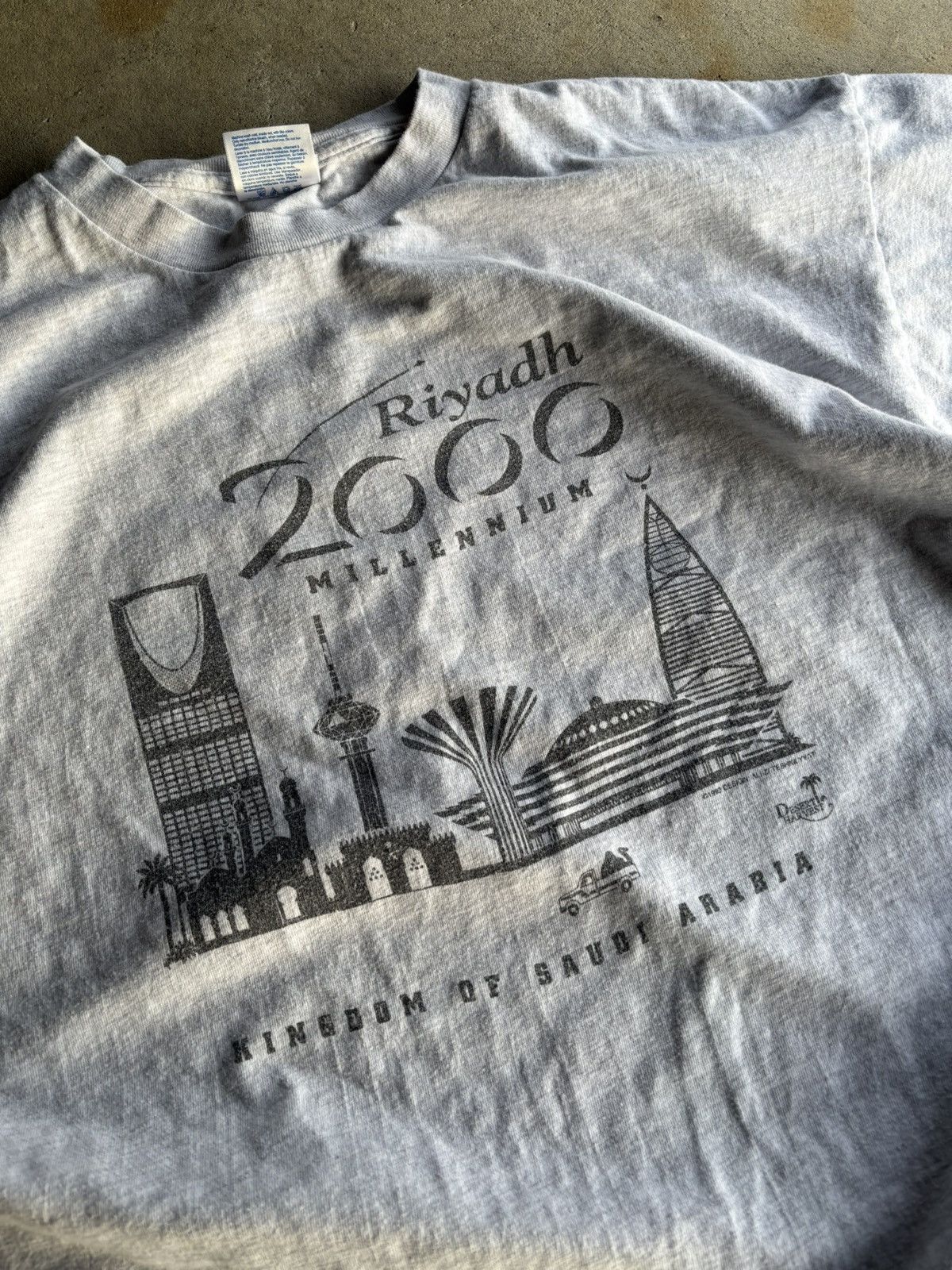 Other Vintage 1999 Riyadh Marathon Boxy Grunge Arabic Tee Size US XL / EU 56 / 4 - 3 Thumbnail
