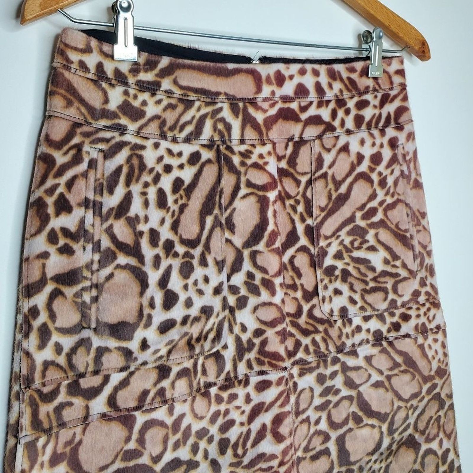 Bcbgmaxazria BCBGMaxazria Ocelot Faux Fur Vegan Leather Margaux Skirt 4 Size 27" / US 4 / IT 40 - 3 Thumbnail
