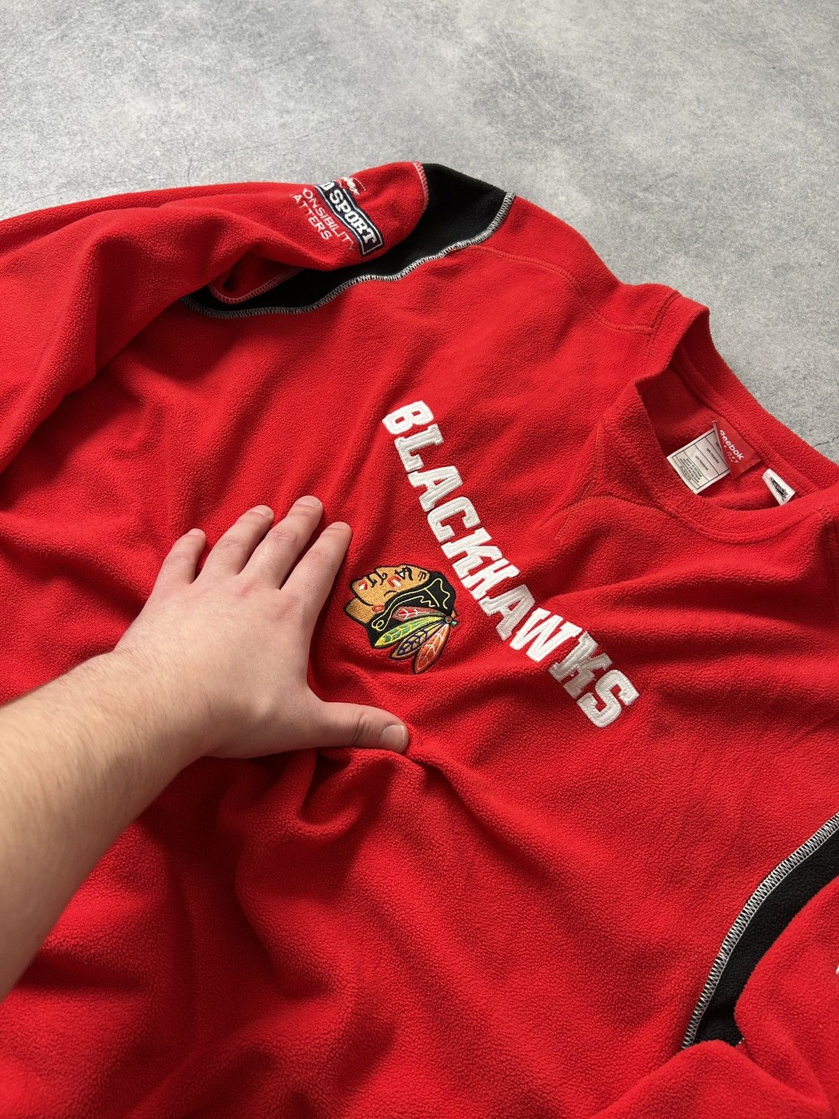 NFL Vintage Reebok x NFL Blackhawks fleece sweatshirt mens Size US XL / EU 56 / 4 - 5 Thumbnail