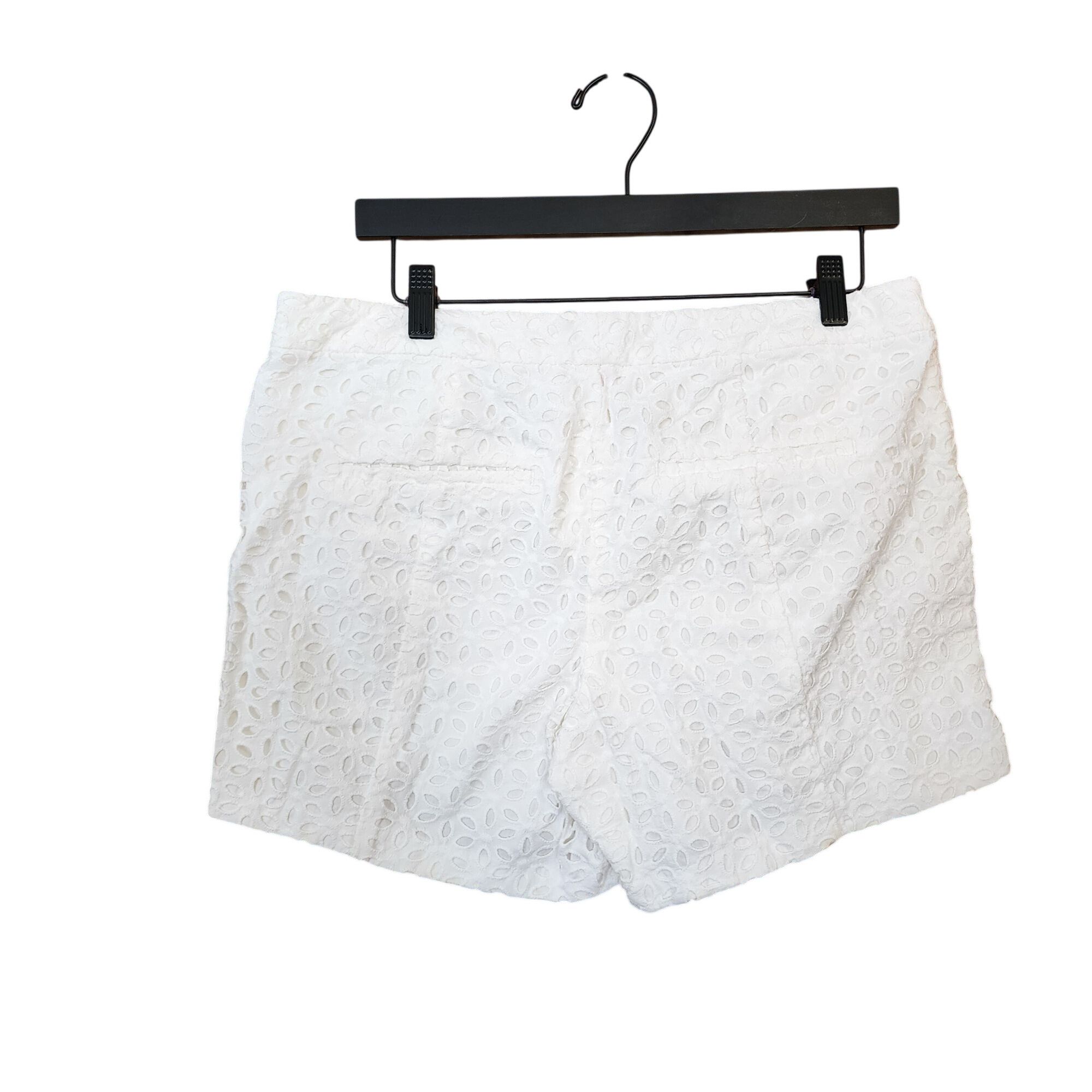 Lilly Pulitzer Lilly Pulitzer Kelly Shorts Resort White Oval Flower Petal S Size 30" / US 8 / IT 44 - 2 Thumbnail