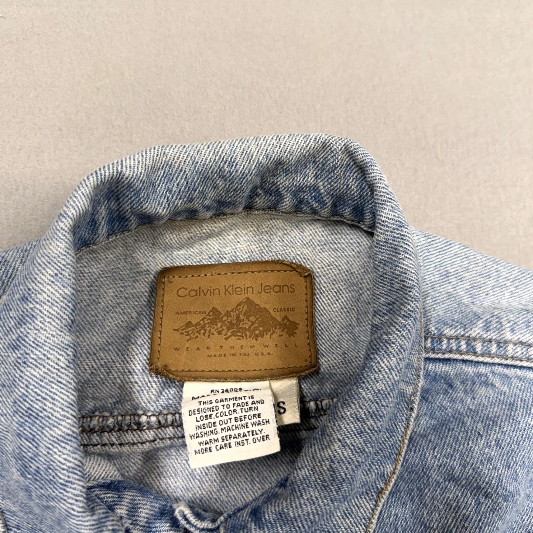 Vintage VINTAGE Calvin Klein Jeans Jacket Mens Small Blue Denim Bomber Made USA Size US 29 - 4 Thumbnail