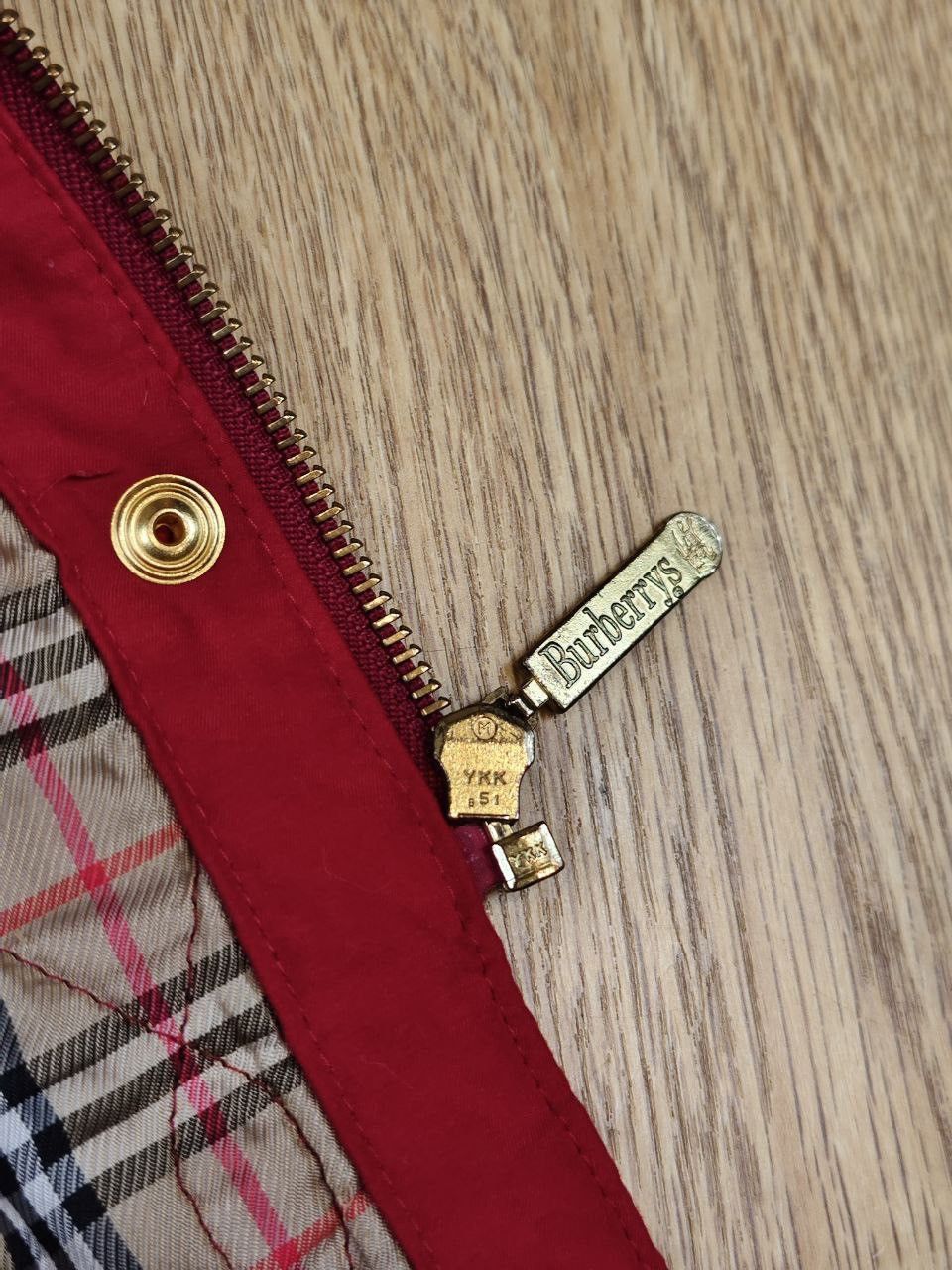 Burberry Iconic Vintage Burberry Jacket — Limited Edition Piece Size US L / EU 52-54 / 3 - 8 Thumbnail
