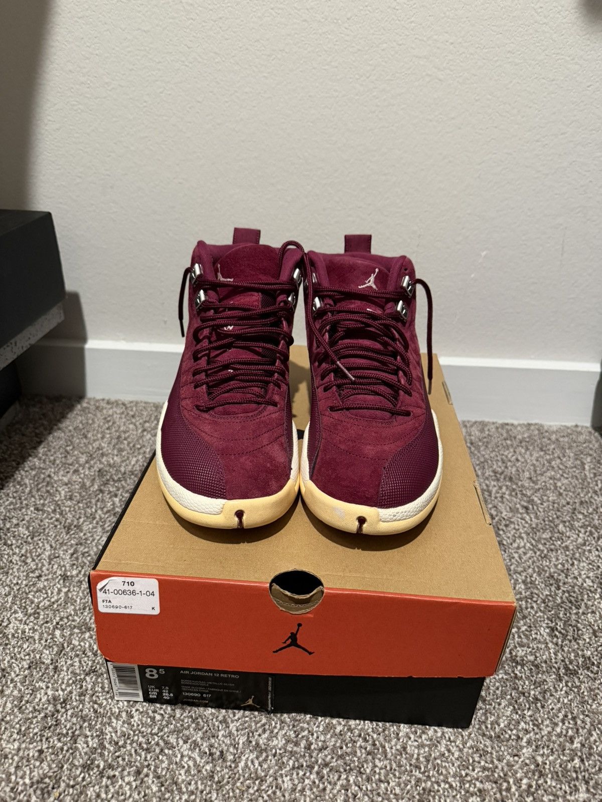 Nike Air Jordan retro 12 Size US 8.5 / EU 41-42 - 3 Thumbnail