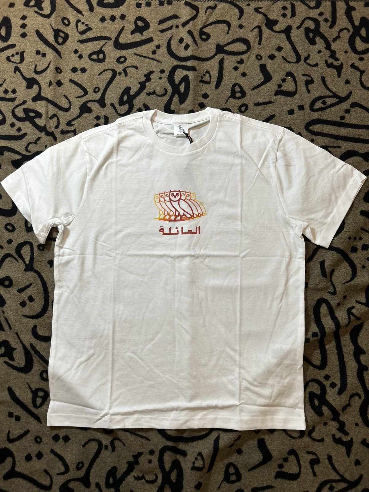 Drake OVO Arabic “The Family” Echo Tshirt Size US L / EU 52-54 / 3 - 3 Thumbnail