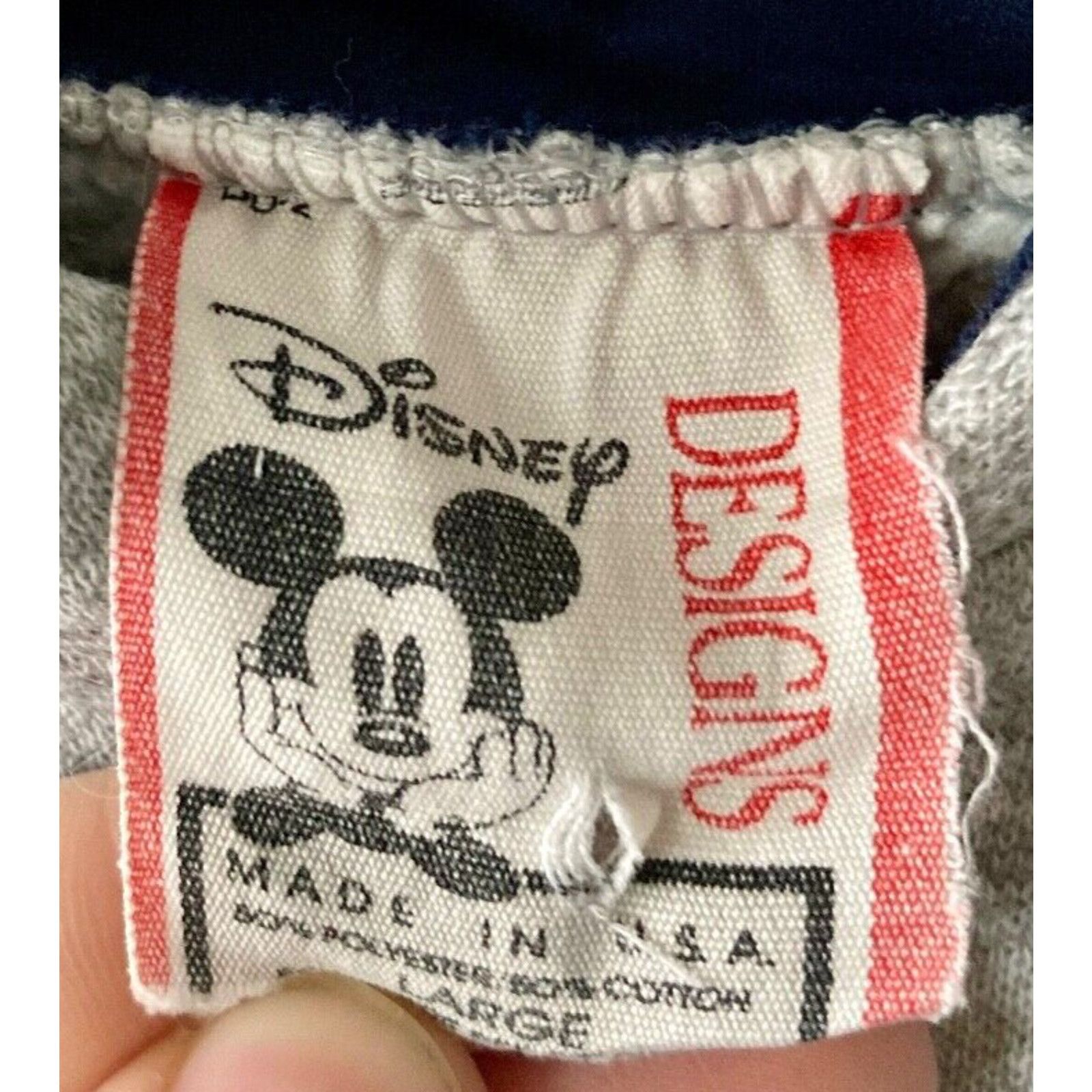 Disney Disney Mickey Mouse Light Gray Sleeveless Hoodie L USA 90s Size US L / EU 52-54 / 3 - 3 Thumbnail