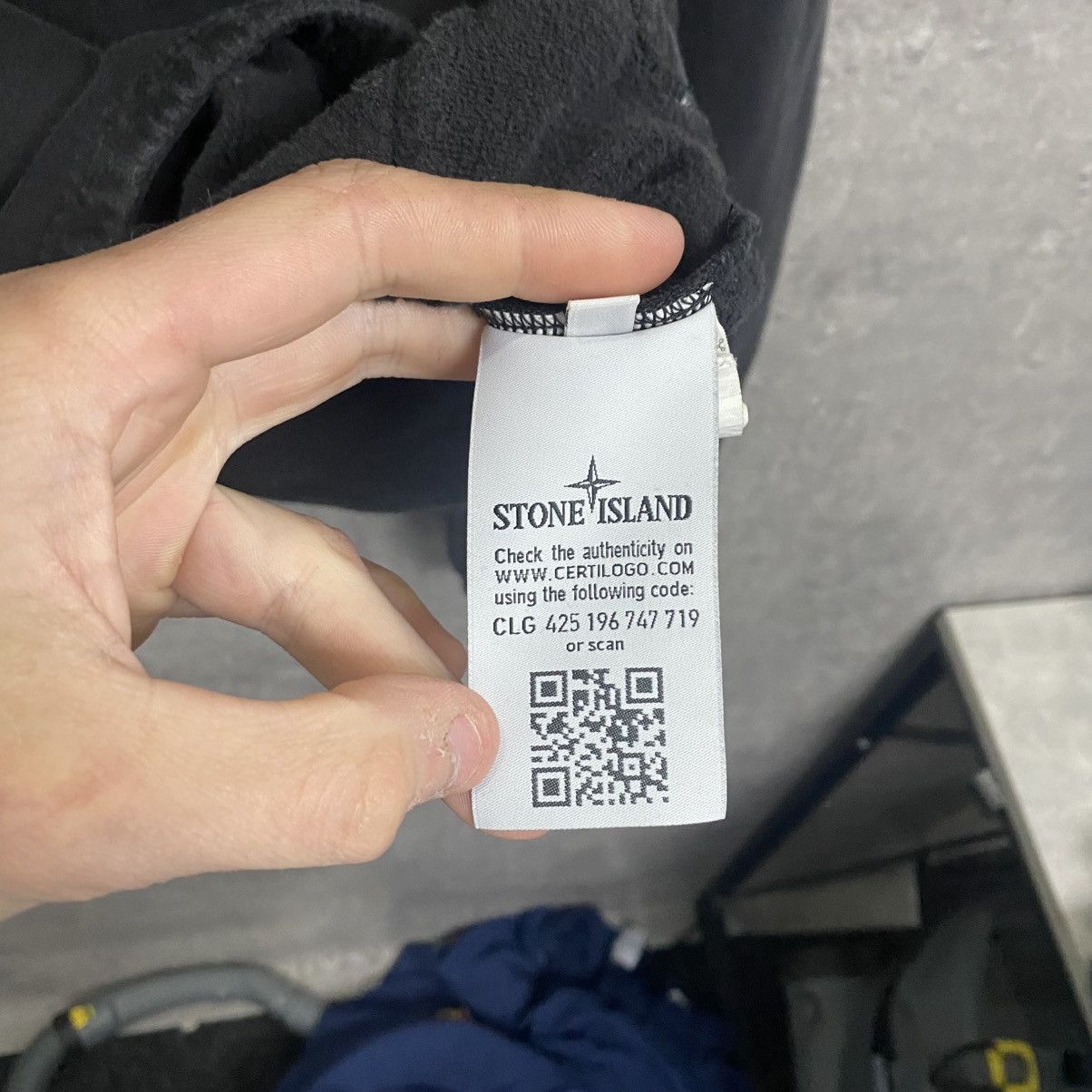 Stone Island Stone Island Sweatshirt Crewneck Black Badge Patch Size US S / EU 44-46 / 1 - 8 Thumbnail
