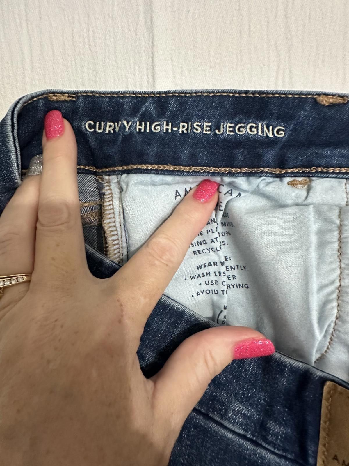 American Eagle Outfitters American Eagle Distressed High-Waisted Skinny Jeans - Size 6 Size 28" / US 6 / IT 42 - 3 Thumbnail