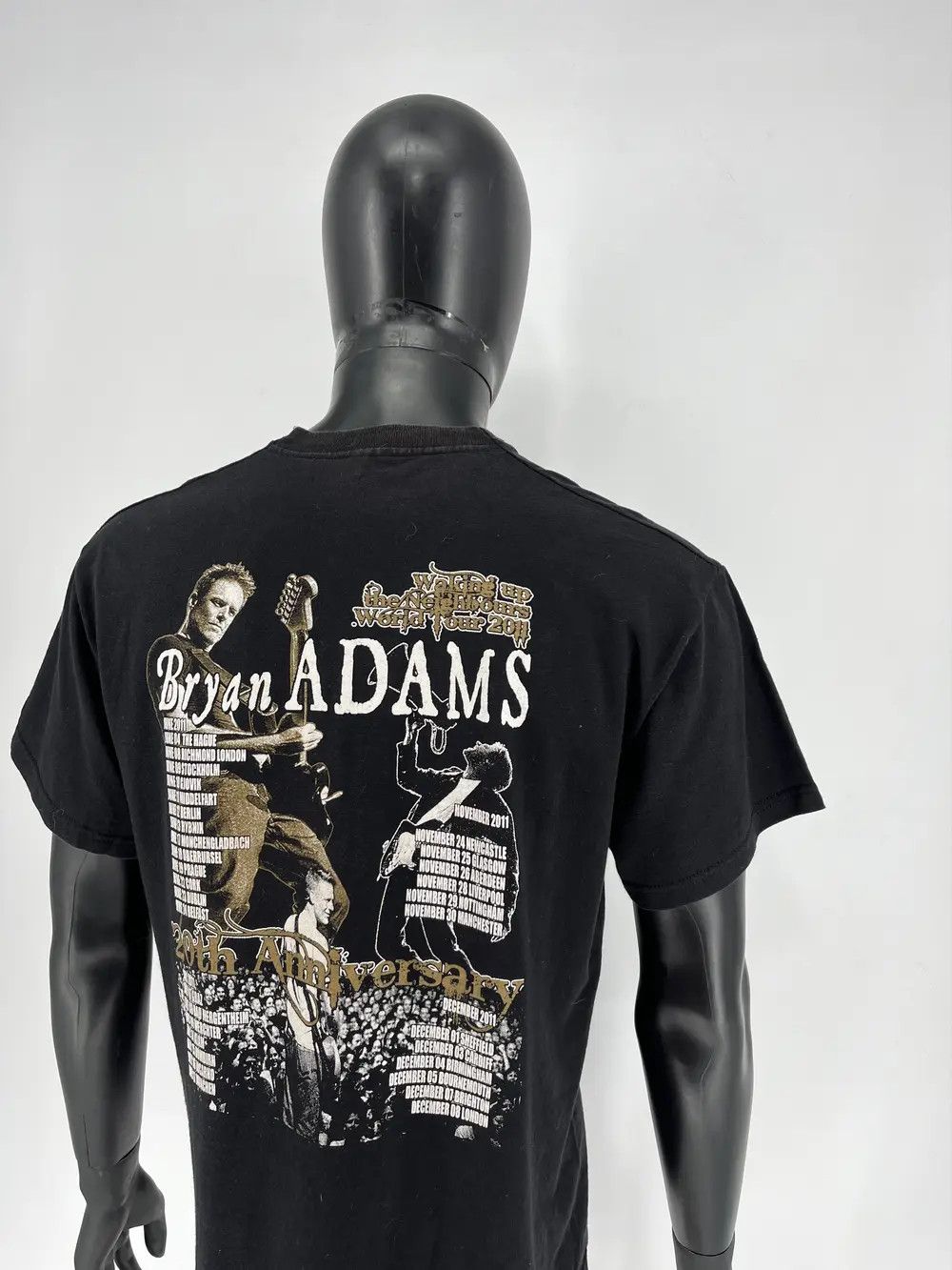 Band Tees Bryan Adams World Tour 2011 Vintage Rock Band Tour Tee Size US L / EU 52-54 / 3 - 9 Thumbnail
