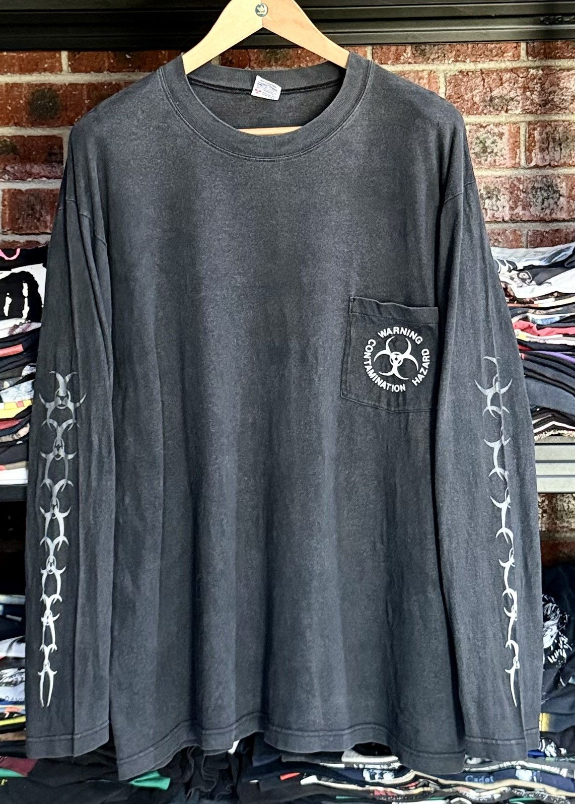 Army Of Me Thrashed Vintage 90s Biohazard Level 4 Army Navy Surplus Tee Size US XL / EU 56 / 4 - 2 Thumbnail