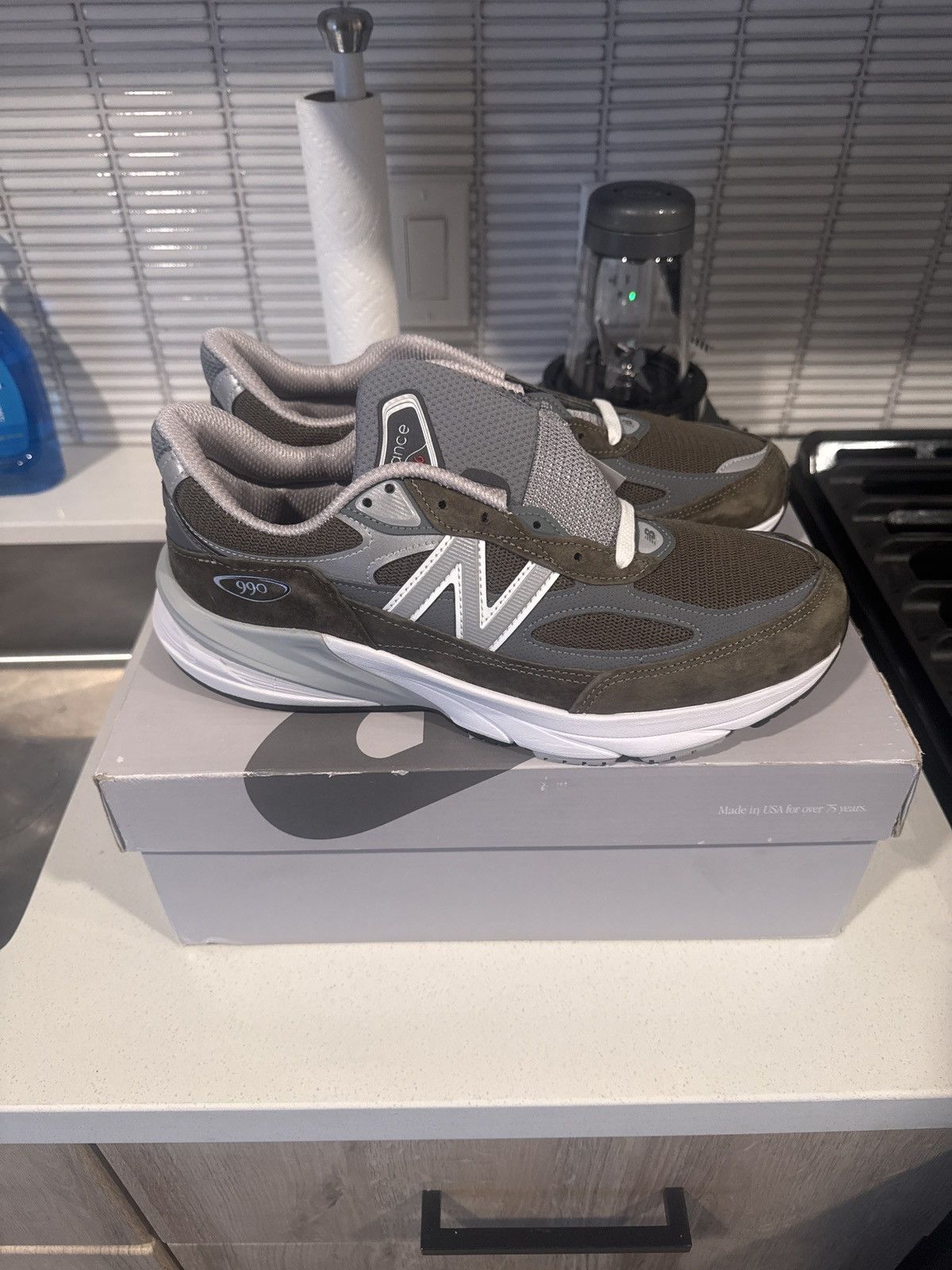New Balance MiUSA 990v6 Olive Size US 10 / EU 43 - 1 Thumbnail