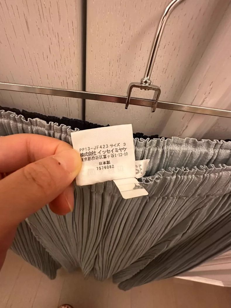 Issey Miyake Issey Miyake size:3 Mint green pleated trousers Size 31" - 5 Thumbnail
