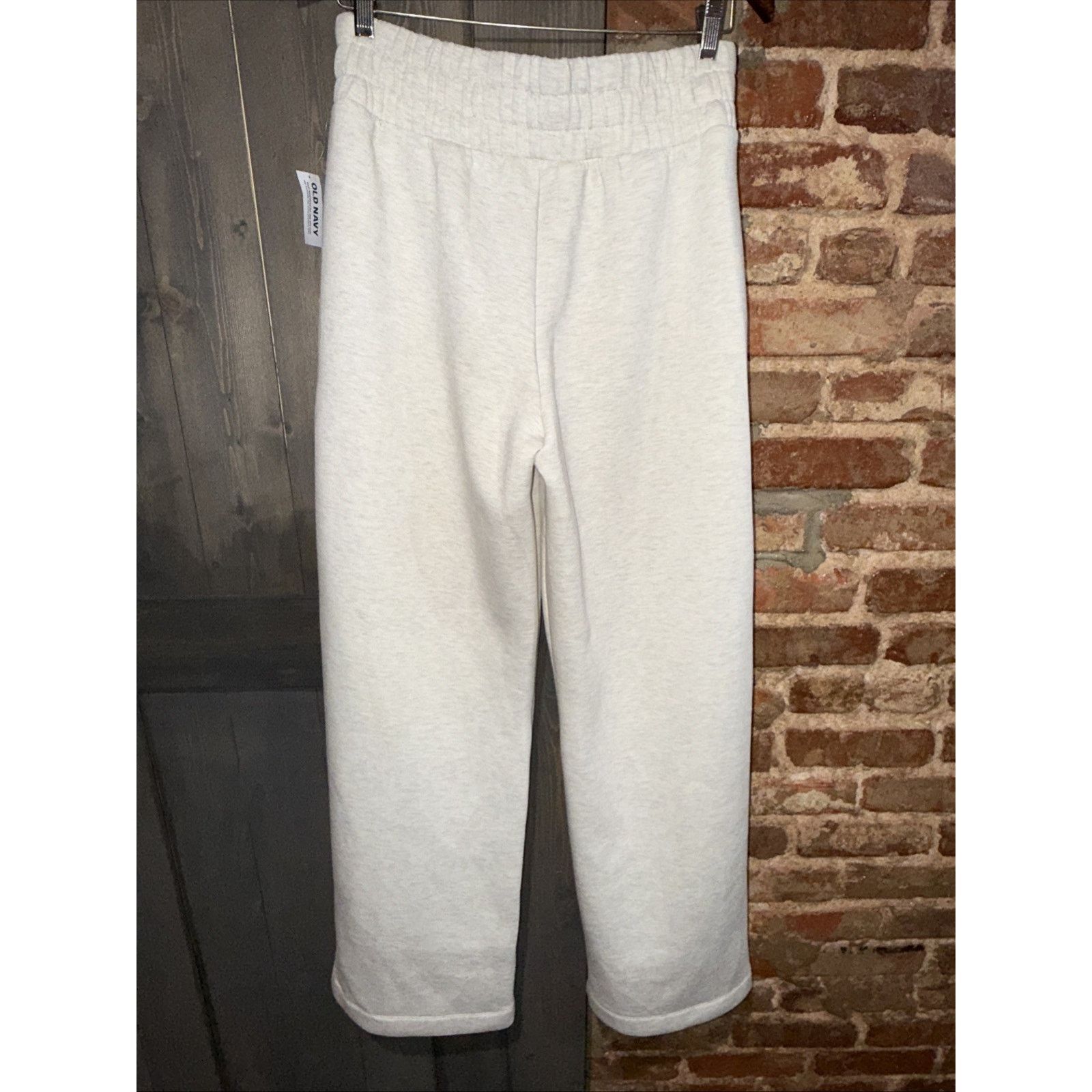 Old Navy Old Navy NWT Active Fleece High Rise WideLeg Sz M Tall Beige Size 30" / US 8 / IT 44 - 5 Thumbnail