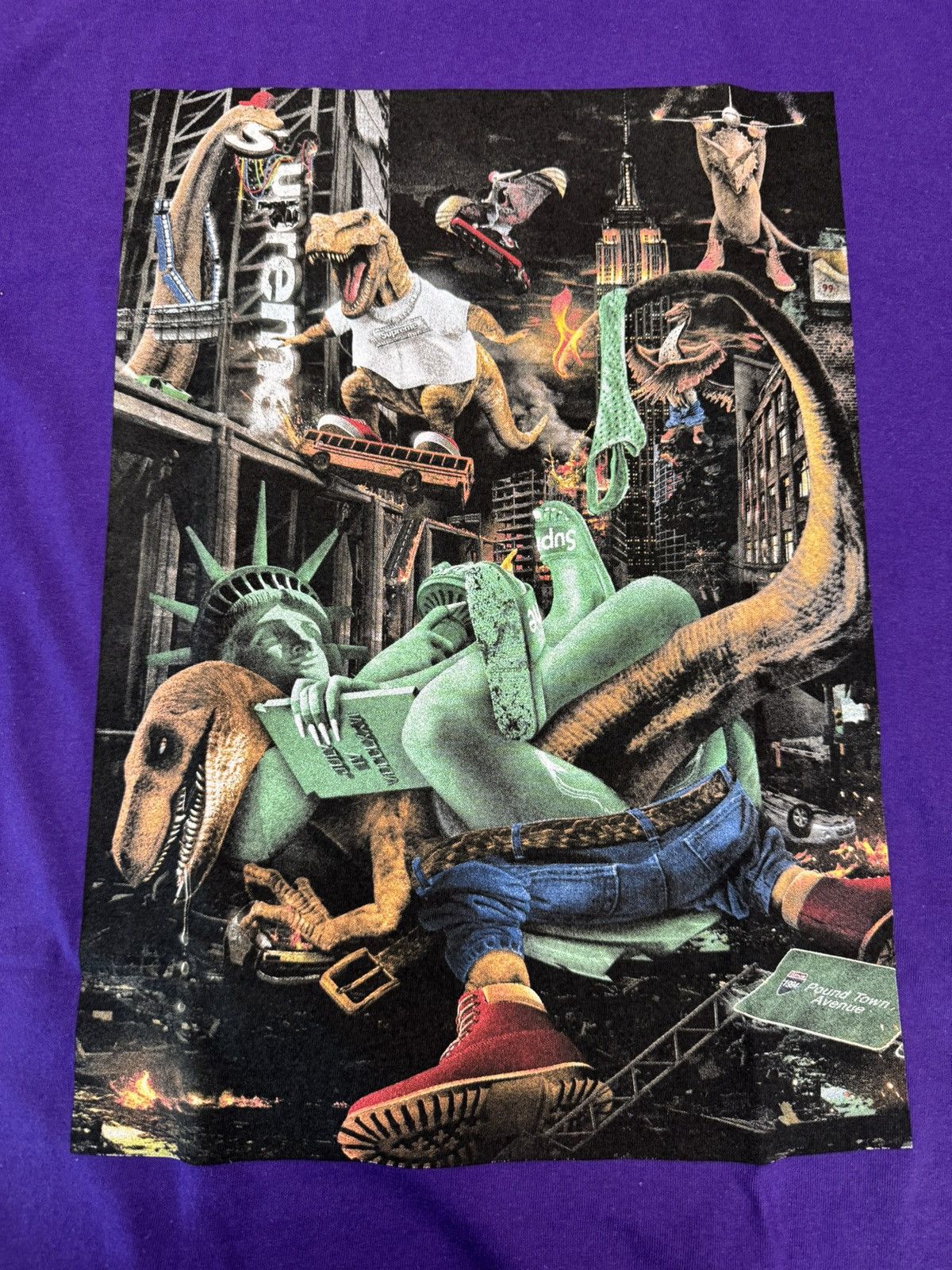 Supreme Supreme pound town dinosaur T-shirt Size US XL / EU 56 / 4 - 2 Thumbnail