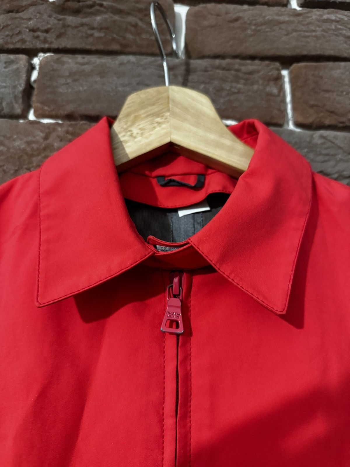 Prada Prada Vintage Gore Tex Jacket Women's Size M Designer 40it Size S / US 4 / IT 40 - 8 Thumbnail