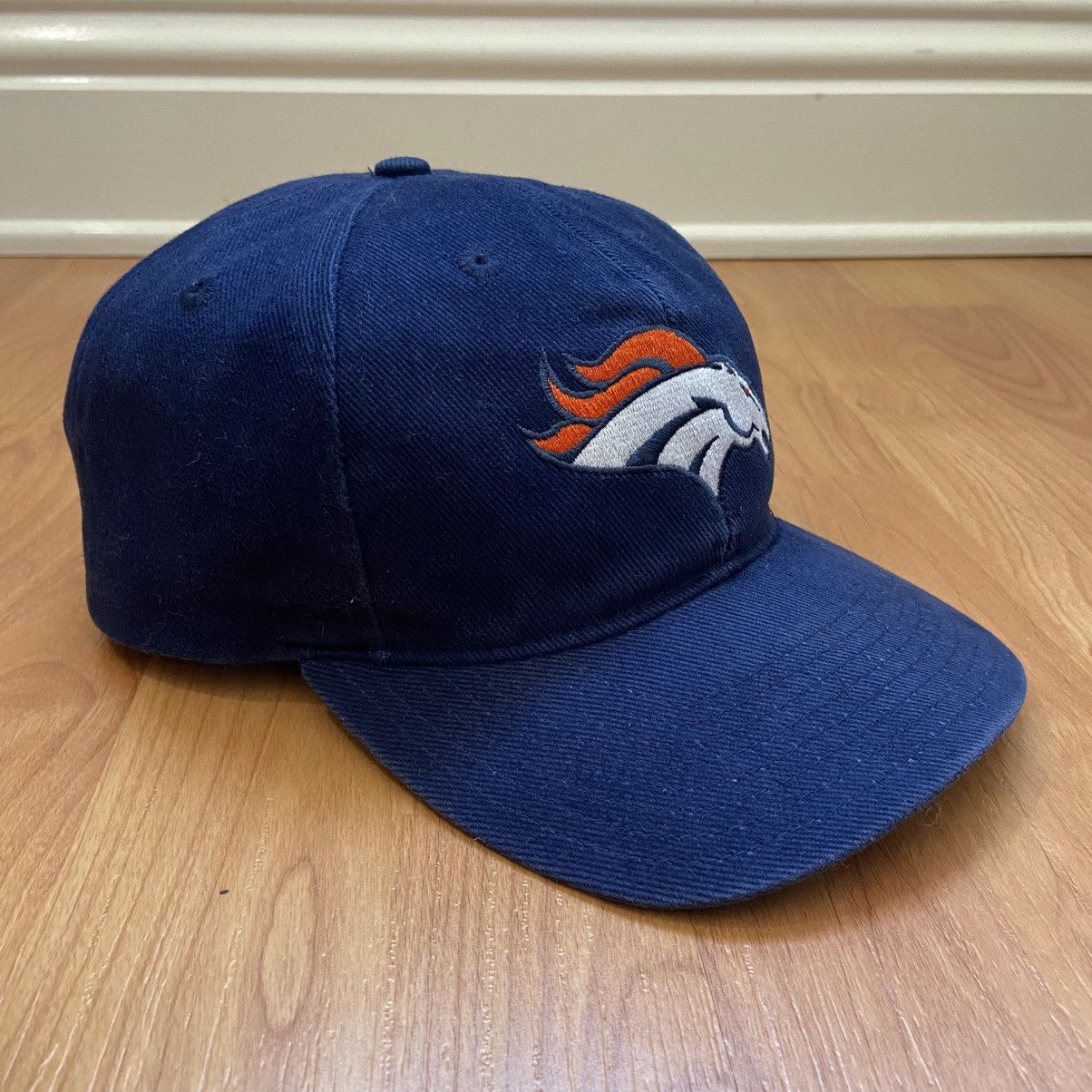 NFL × Nike × Vintage Vintage Nike Men’s NFL Denver Broncos Logo Snap Back Hat Size ONE SIZE - 3 Thumbnail