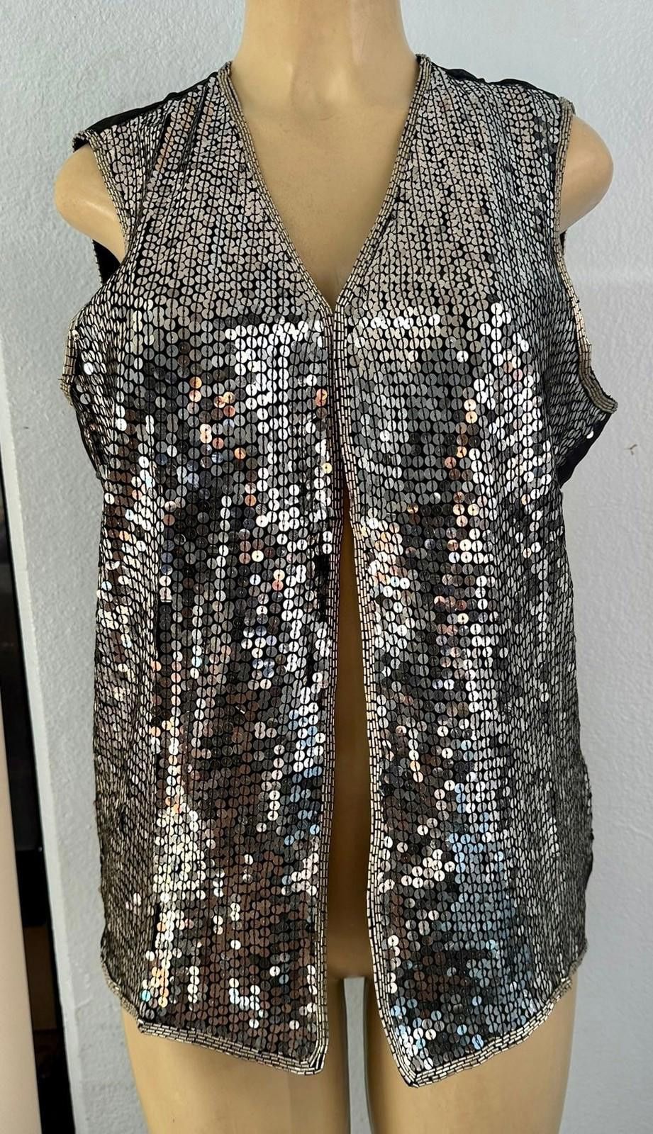 Designer Sequin Vest Silver Size 8 only Size M / US 6-8 / IT 42-44 - 1 Thumbnail
