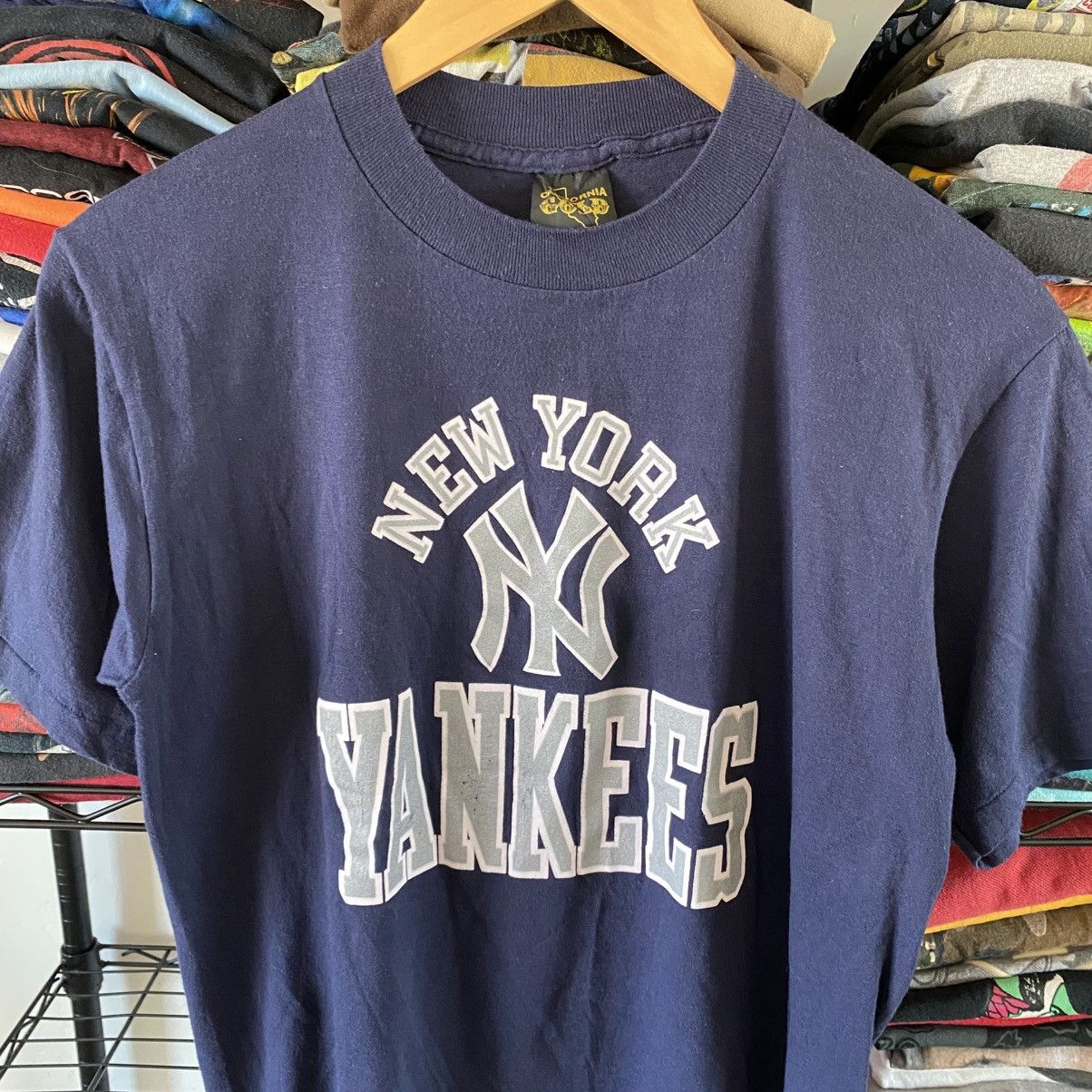 Vintage Vintage New York Yankees T-Shirt California Gold 1980s Size US XL / EU 56 / 4 - 2 Thumbnail