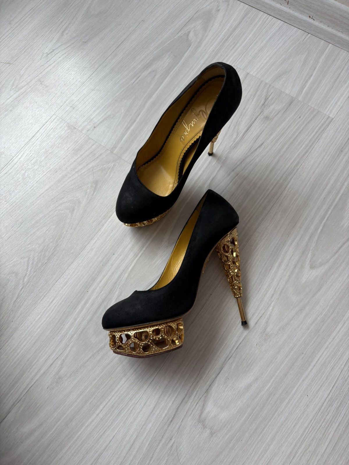 Charlotte Olympia Charlotte Olympia heels Size US 7.5 / IT 37.5 - 6 Thumbnail