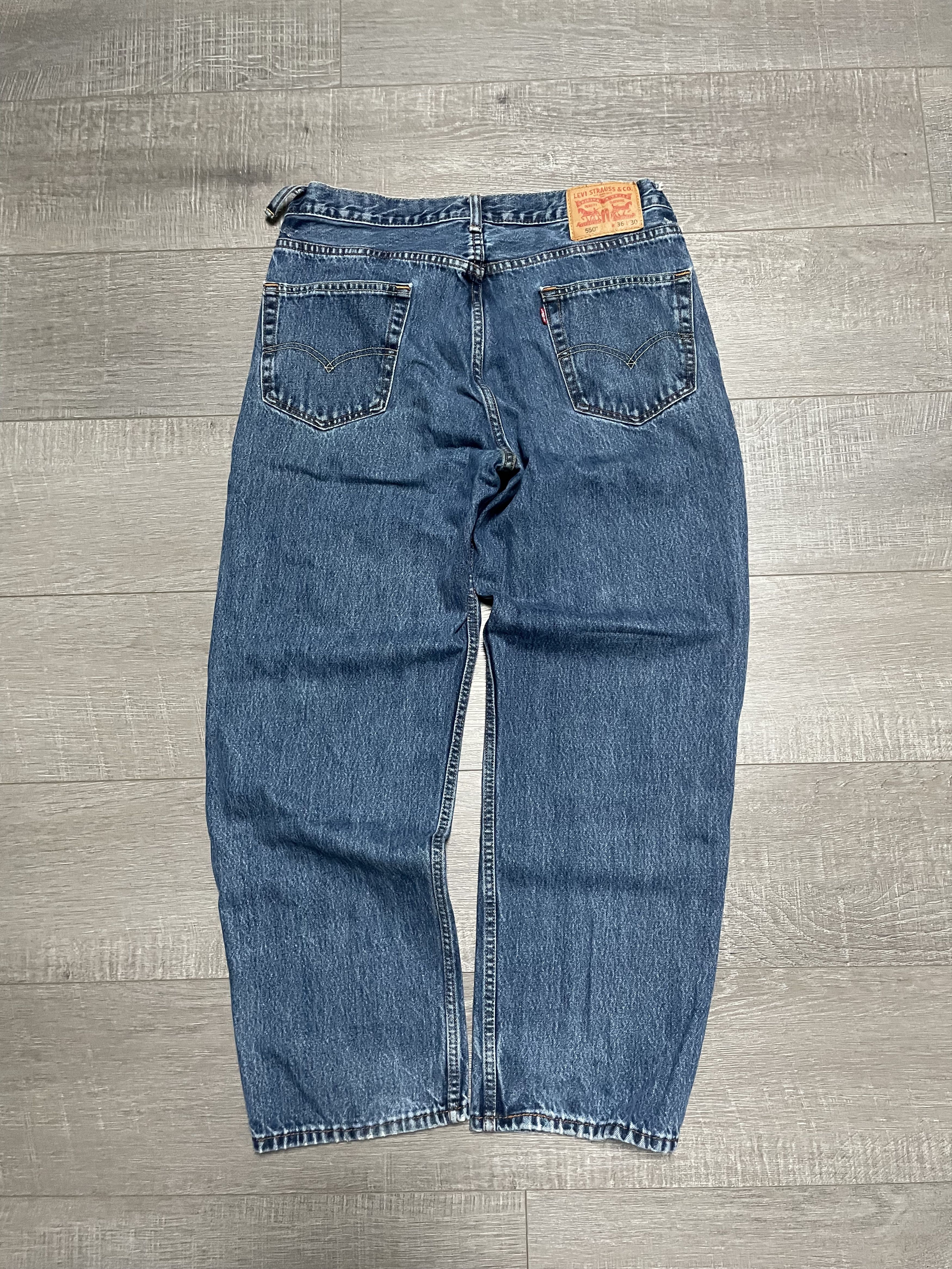Levi's Levi’s 550 Relaxed Fit Tapered Jeans Blue Wash Denim 36x30 Size US 36 / EU 52 - 2 Thumbnail