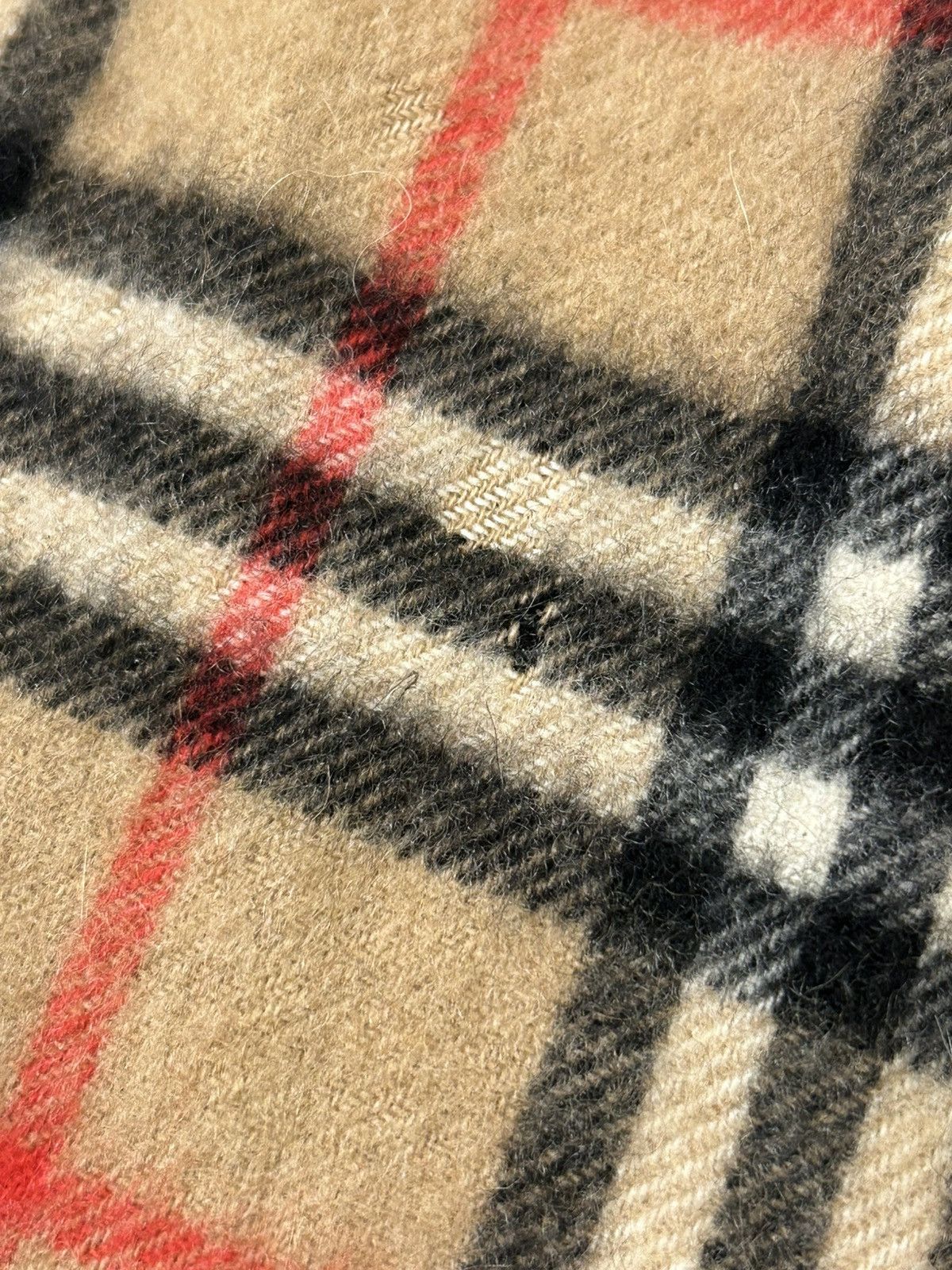 Burberry Burberry Cashmere Classic Plaid Scarf Size ONE SIZE - 3 Thumbnail