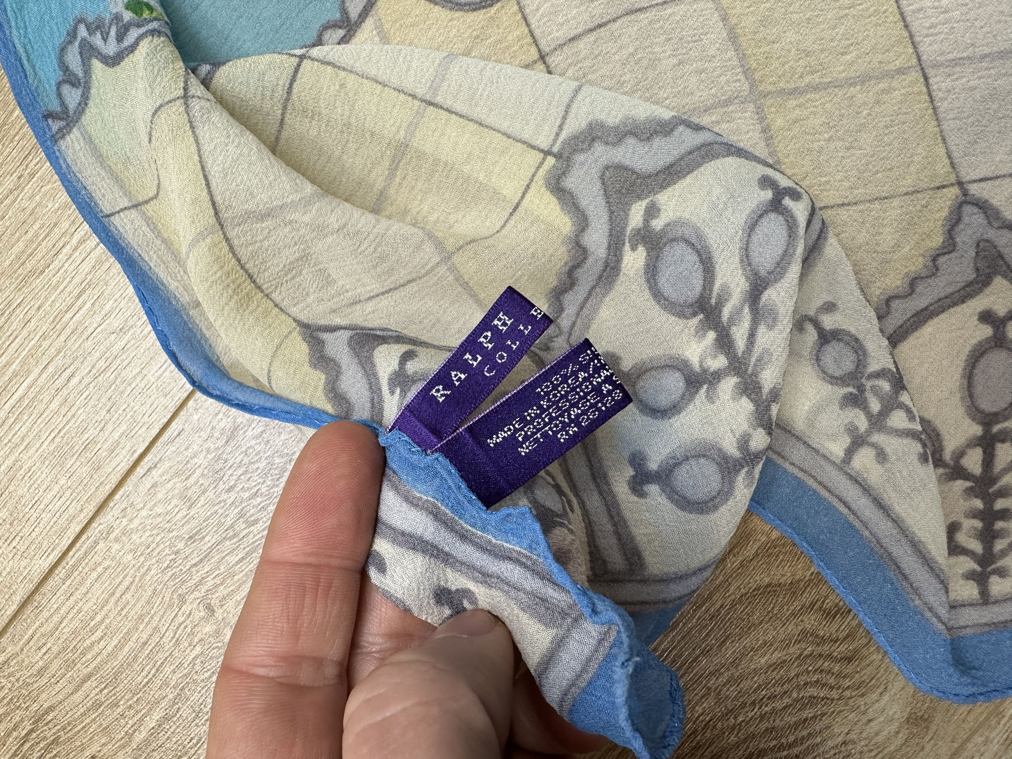 Ralph Lauren Purple Label Shawl Ralph Lauren Purple Label Silk Scarf Floral 145x50 Cm Size ONE SIZE - 2 Thumbnail