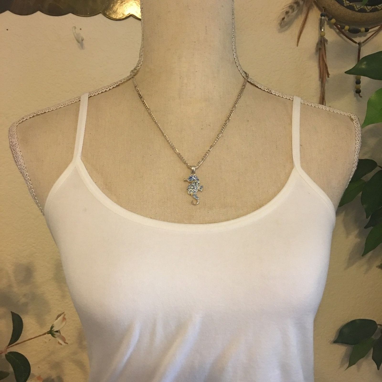 Vintage Vintage rhinestone seahorse pendant on chain Size ONE SIZE - 4 Thumbnail