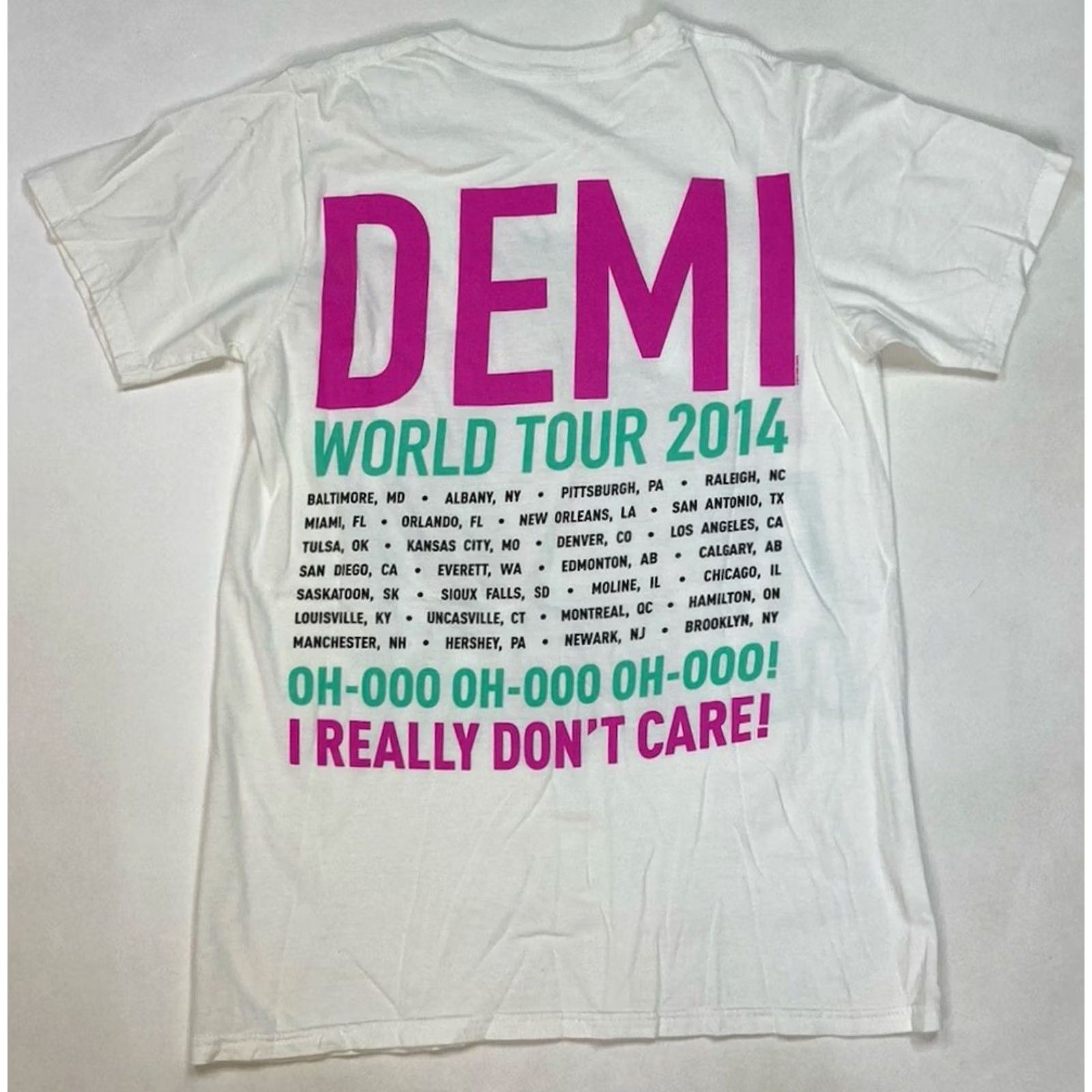 Anvil Output: Demi Lovato I Really Don't Care World Tour 2014 Graphic Shirt Women Small Size S / US 4 / IT 40 - 3 Thumbnail