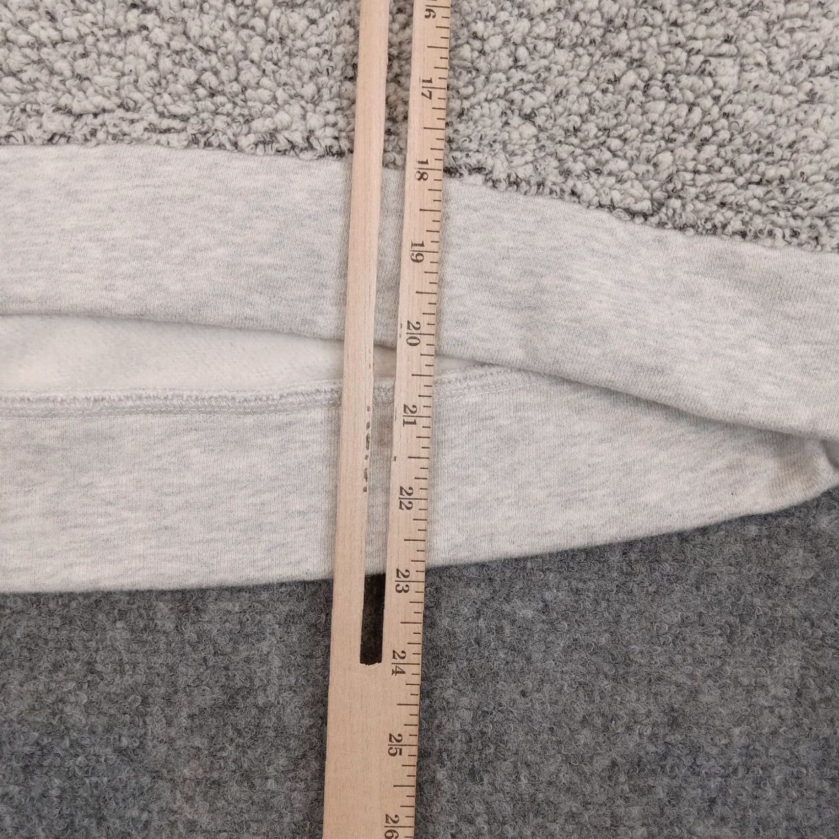 Athleta Athleta Women's Medium Gray Crew Neck Fleece Pullover Sweater Long Sleeve Size M / US 6-8 / IT 42-44 - 3 Thumbnail