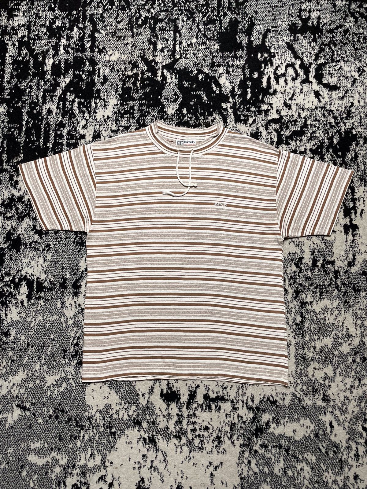 Girl Skateboards Vintage Bitch skateboards stripes Size US L / EU 52-54 / 3 - 1 Thumbnail