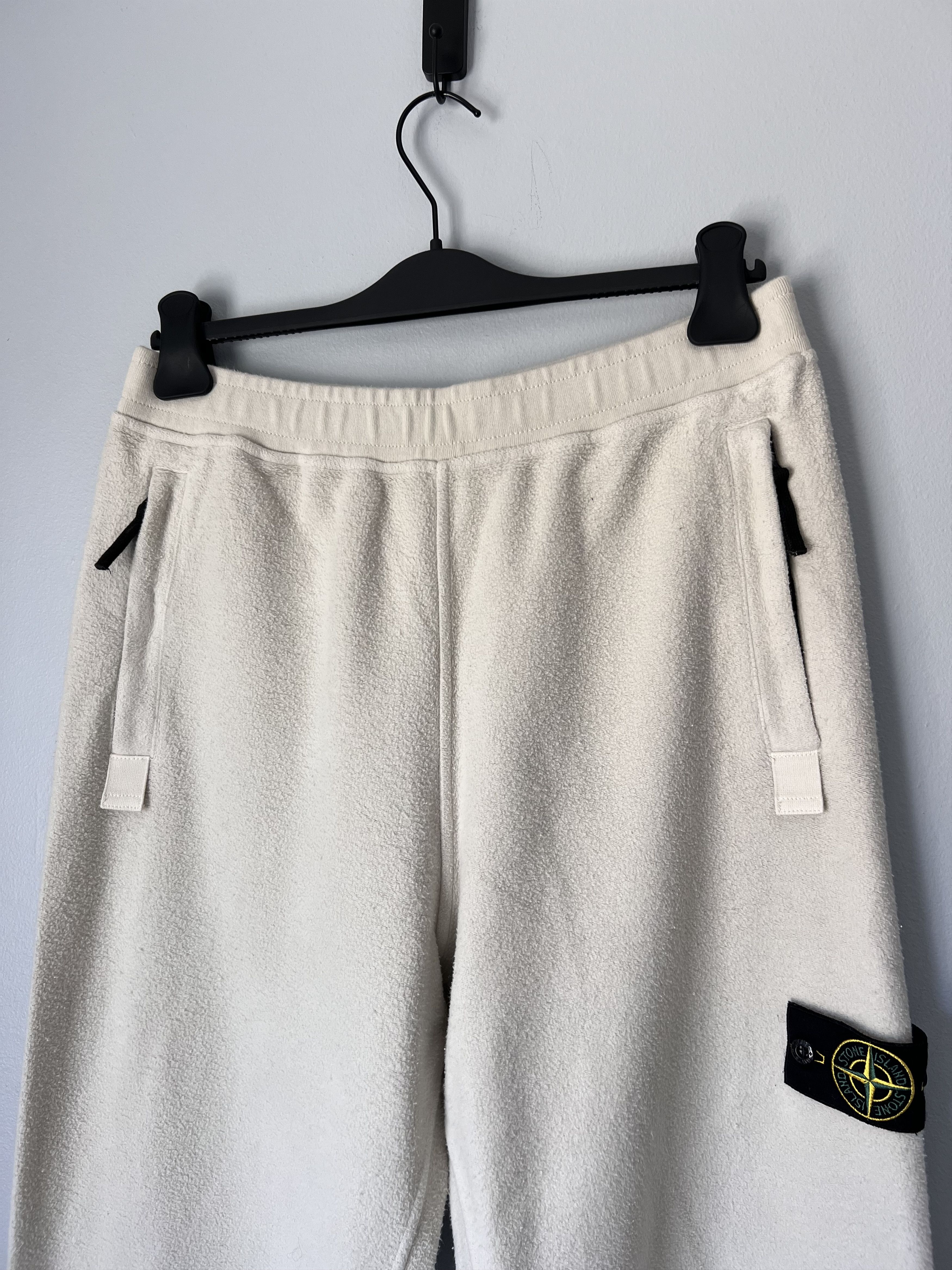 Stone Island Stone Island Fleece Sweatpants in Plaster White 791560854 Size US 32 / EU 48 - 2 Thumbnail