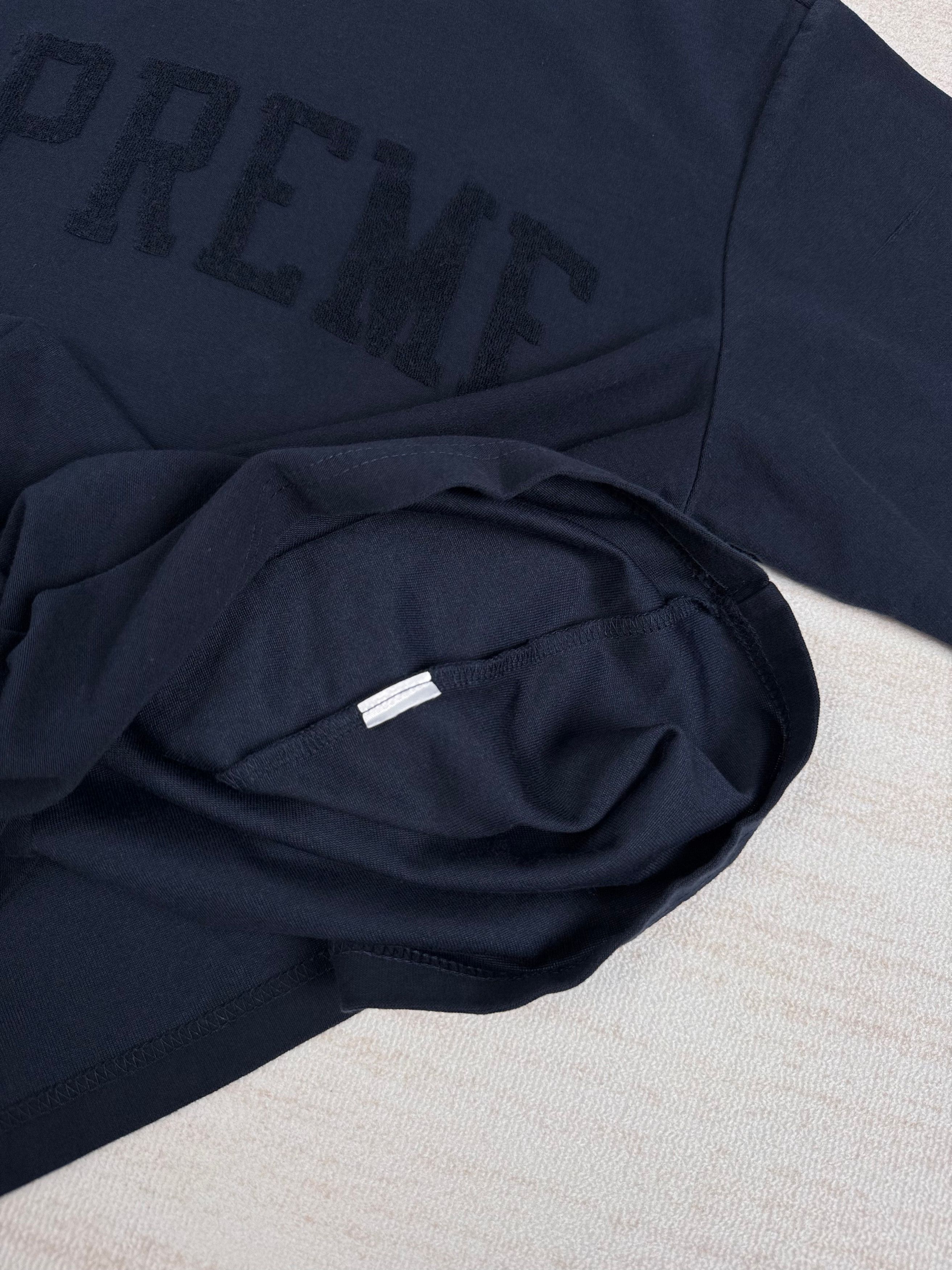 Supreme Unworn* Supreme Chenille Arc Logo S/S Top Size US M / EU 48-50 / 2 - 7 Thumbnail