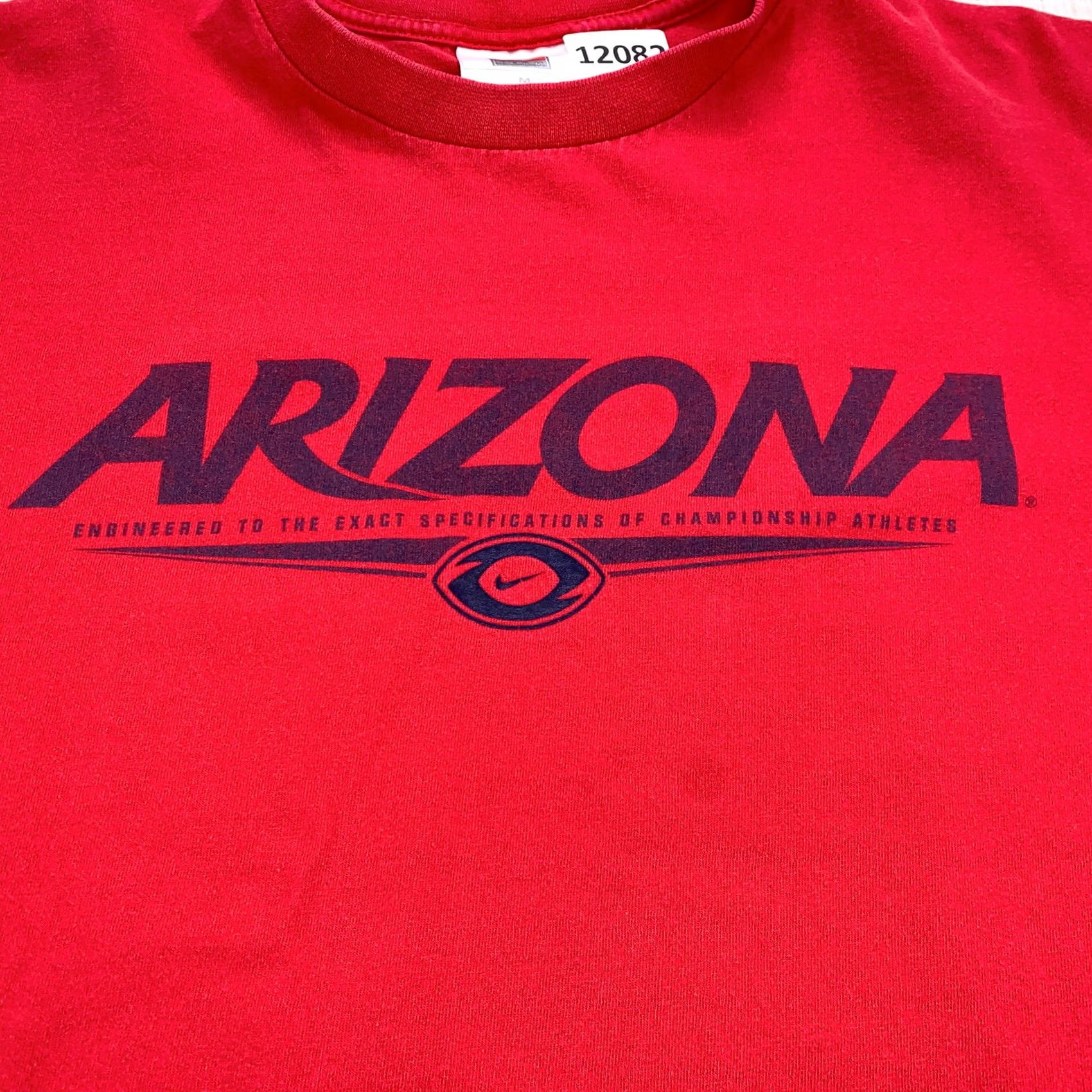 Nike VINTAGE Nike Team 90s USA Arizona Football Red Graphic T Shirt Adult Medium Size US M / EU 48-50 / 2 - 3 Thumbnail