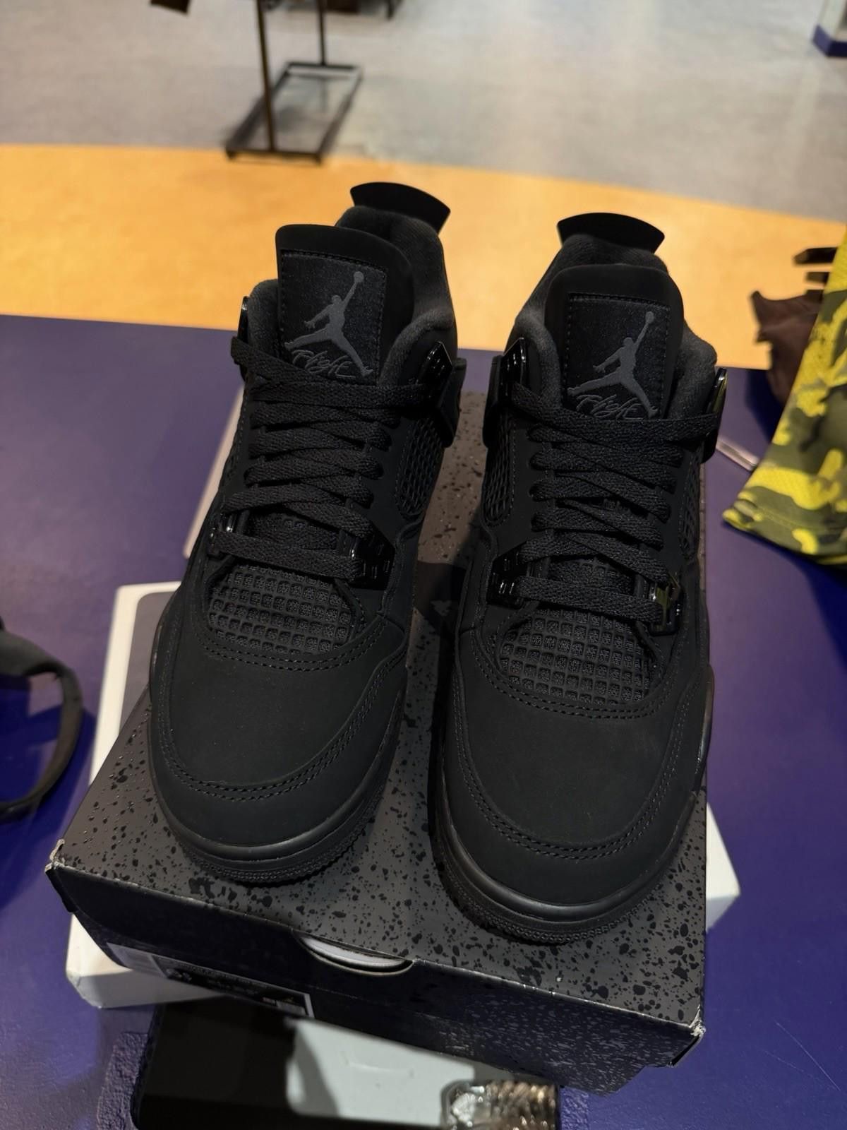 Jordan Brand Air Jordan (GS) 4 Retro "BLACK CAT" 2025 - Size 6.5Y Size US 6.5 / EU 39-40 - 4 Thumbnail