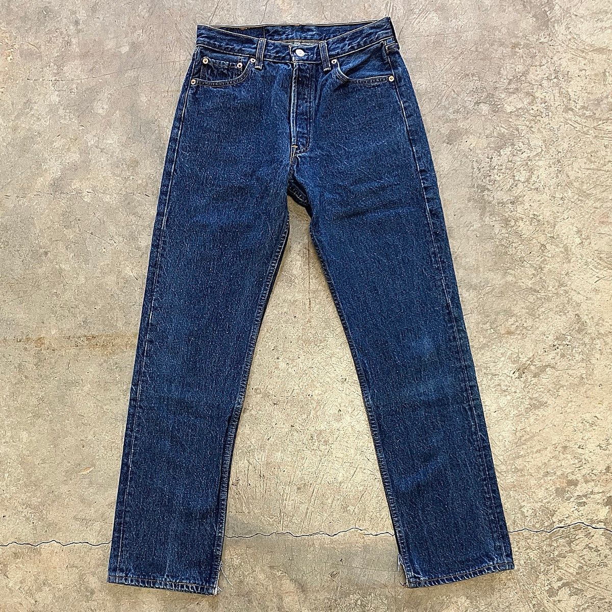 Vintage Vintage Levi's Jeans Size US 35 - 2 Thumbnail