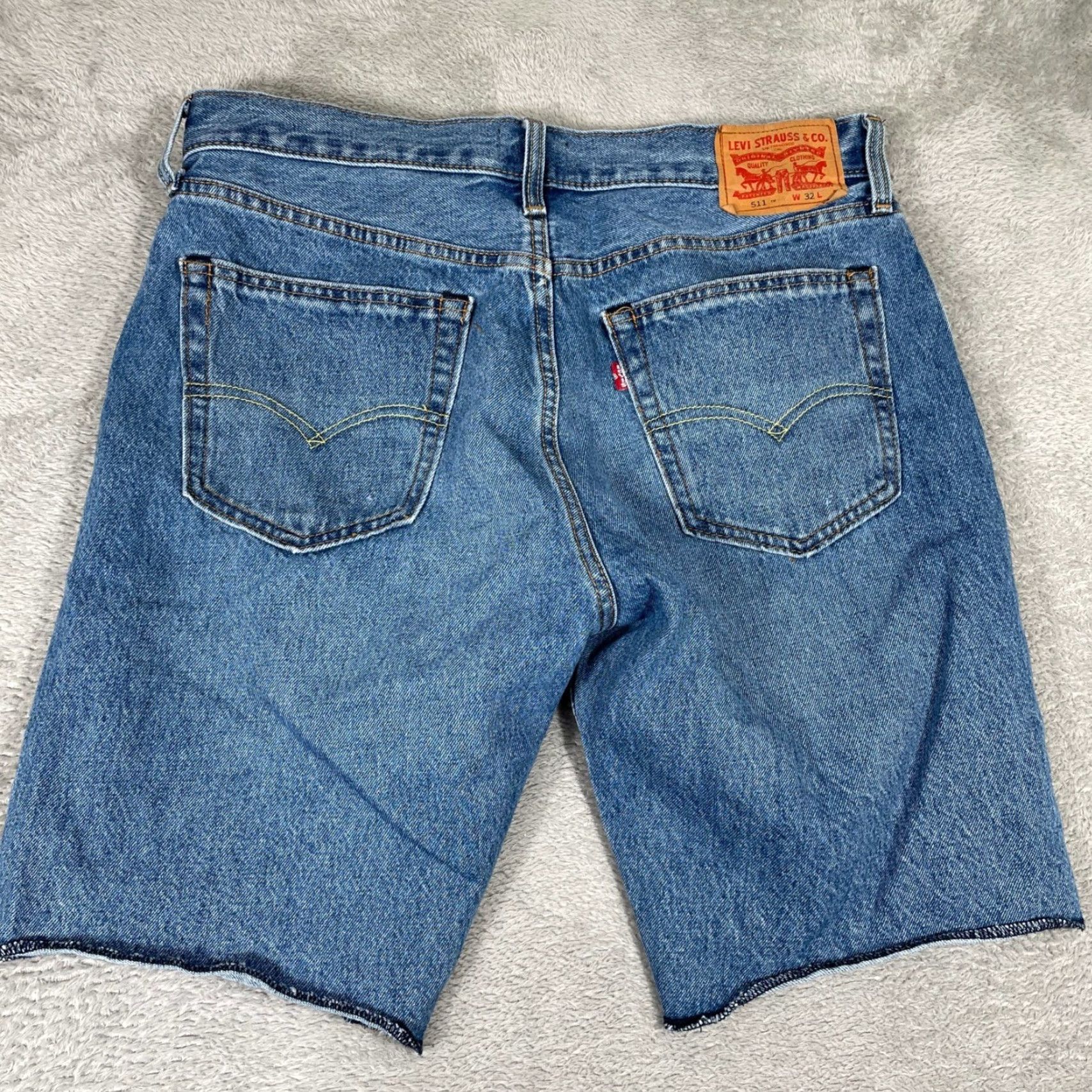 Levi's Levi's 511 Denim Shorts Mens 32 Blue Cut Off Raw Hem Slim Fit Bermuda Summer Skater Grunge Casual Mens Size US 32 / EU 48 - 2 Thumbnail