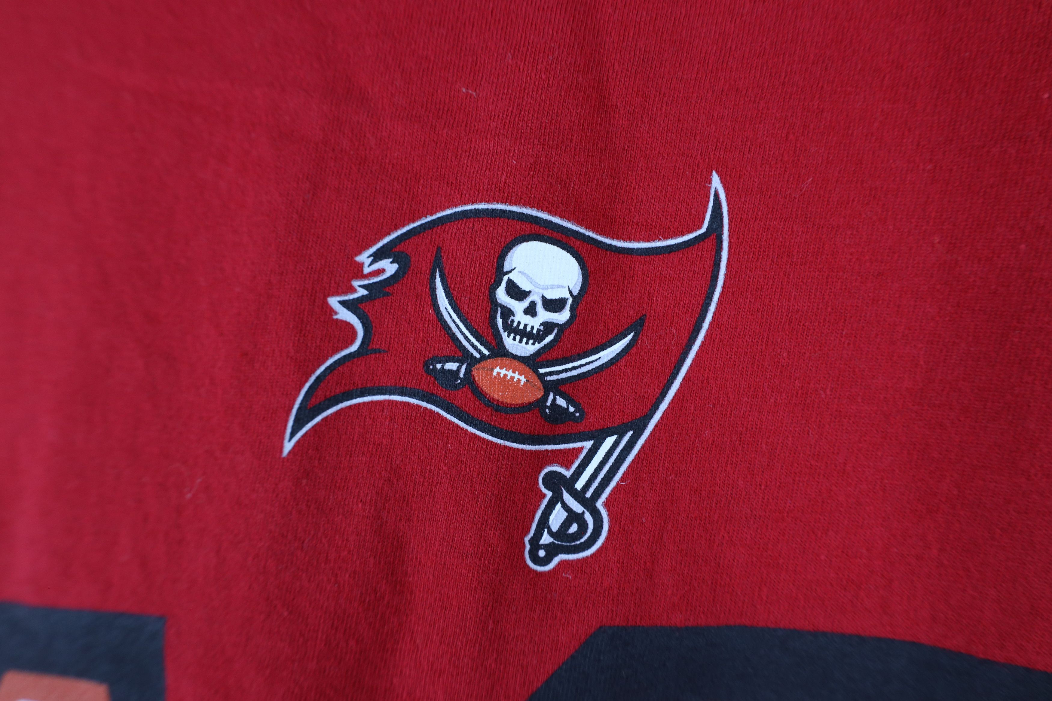 Nike × Vintage Nike Tom Brady Tampa Bay Buccaneers Football T-Shirt Red #12 Size US XXL / EU 58 / 5 - 5 Thumbnail